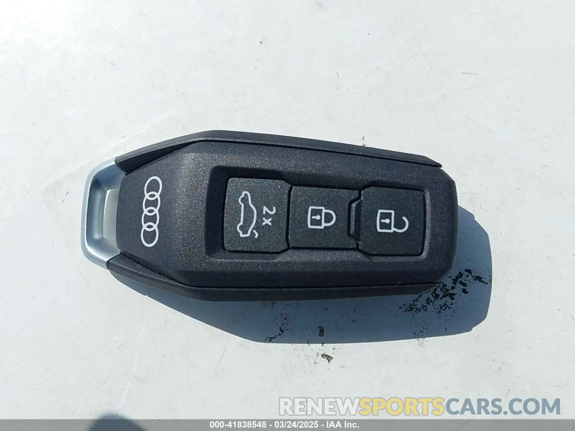 11 fotografías del automóvil dañado WA124BGFXSA019441 AUDI Q6 E-TRON 2025