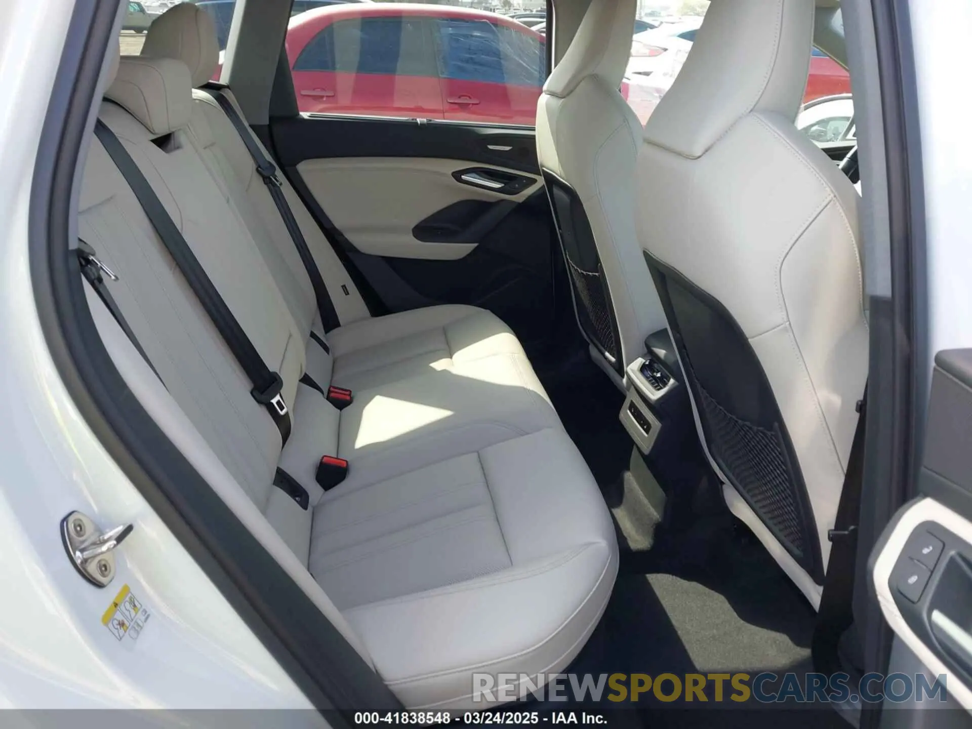 8 fotografías del automóvil dañado WA124BGFXSA019441 AUDI Q6 E-TRON 2025