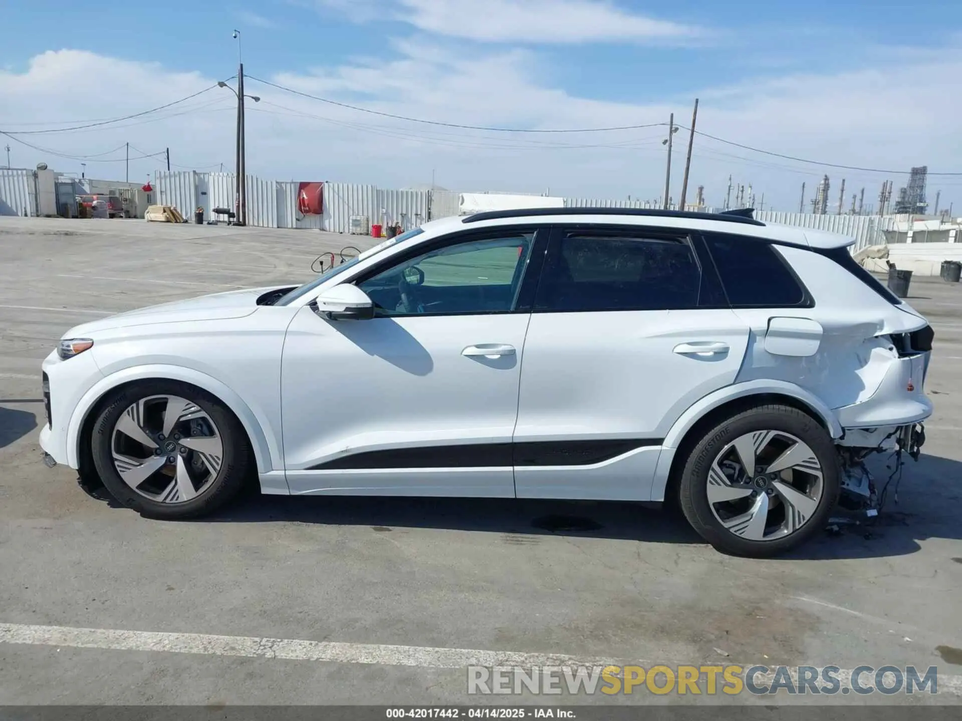 15 fotografías del automóvil dañado WA134BGF6SA003340 AUDI Q6 E-TRON 2025