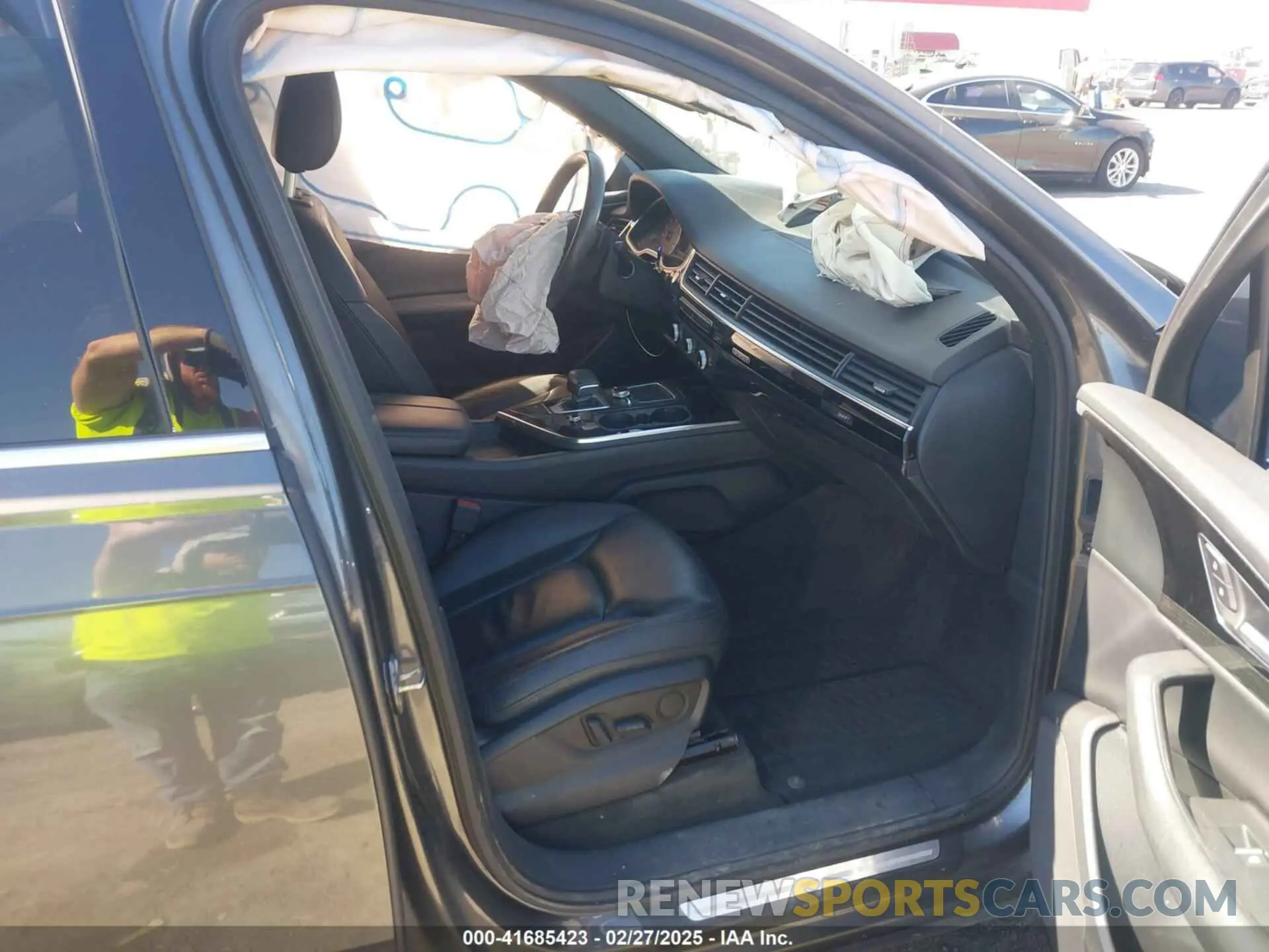 5 fotografías del automóvil dañado WA1AAAF71KD007167 AUDI Q7 2019