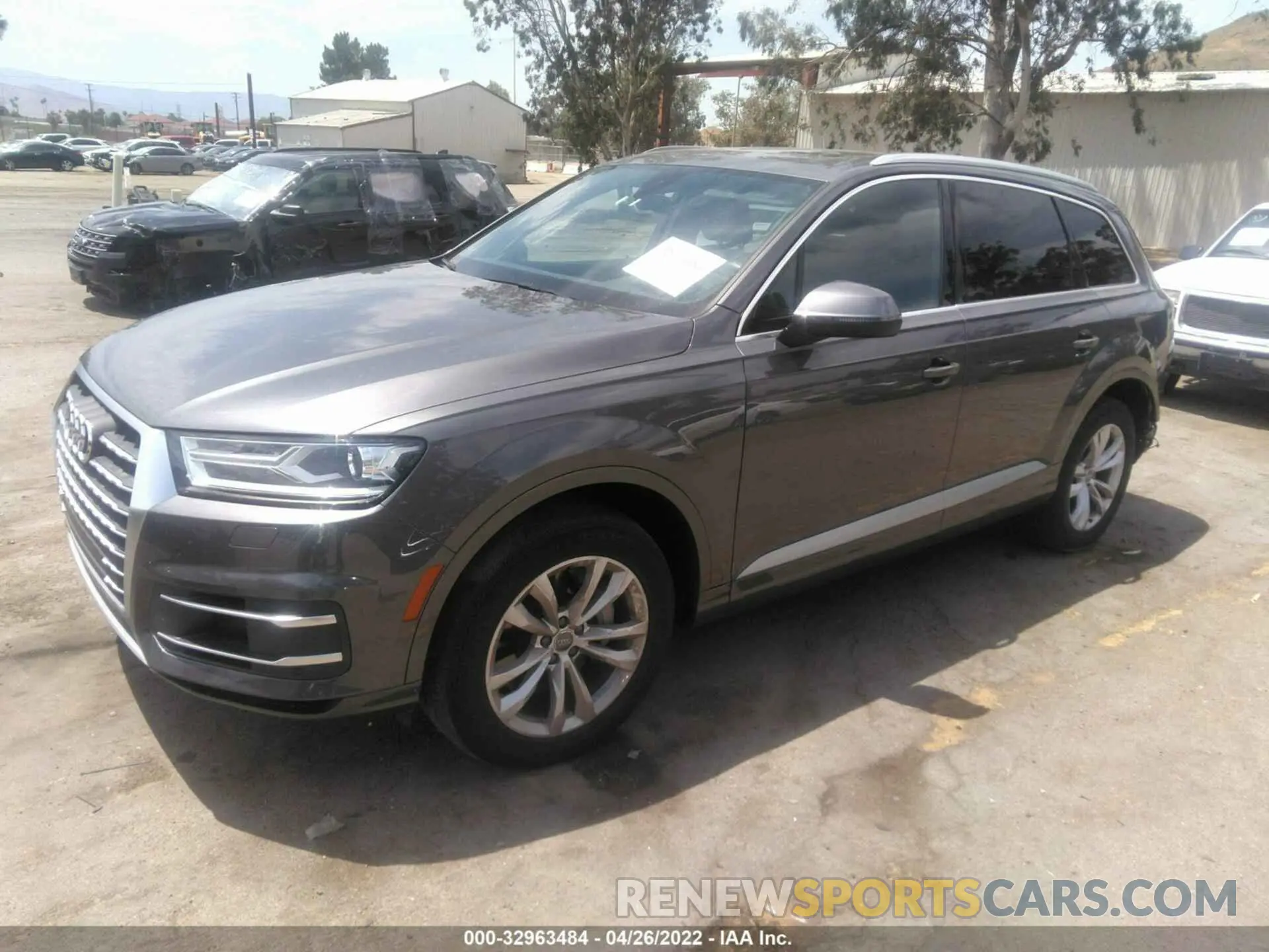 2 fotografías del automóvil dañado WA1AAAF75KD006393 AUDI Q7 2019