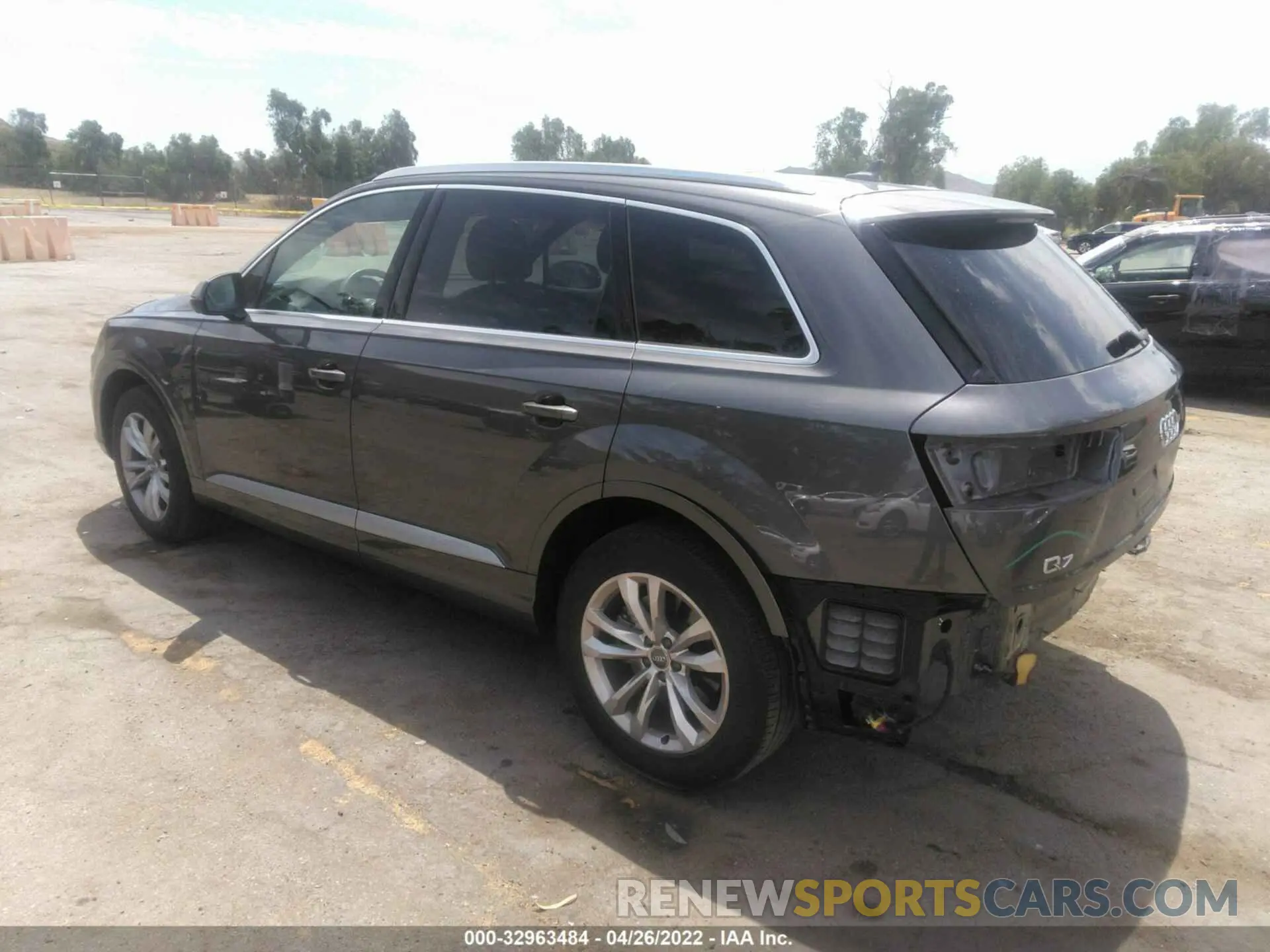 3 fotografías del automóvil dañado WA1AAAF75KD006393 AUDI Q7 2019