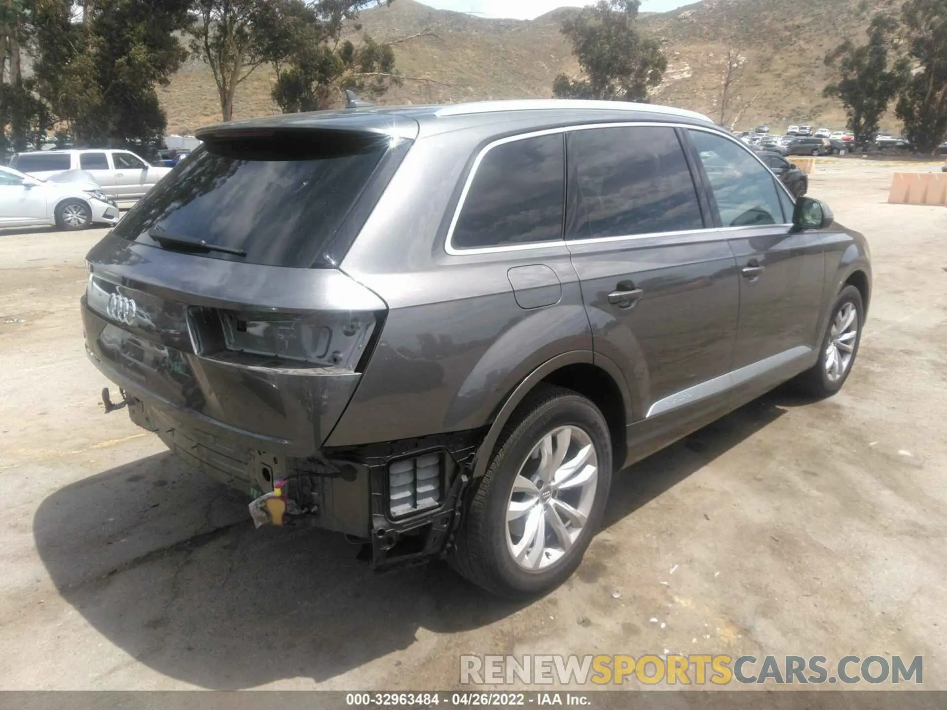 4 fotografías del automóvil dañado WA1AAAF75KD006393 AUDI Q7 2019