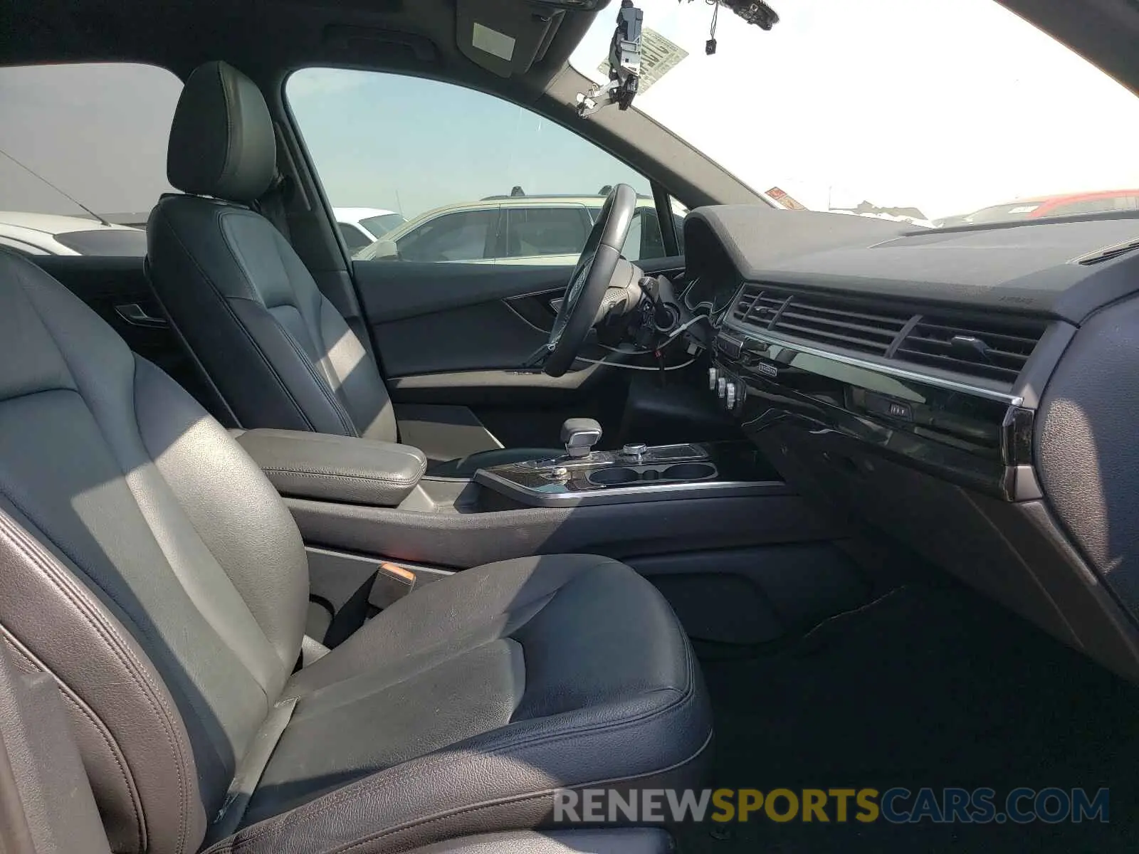 5 fotografías del automóvil dañado WA1AAAF76KD004720 AUDI Q7 2019