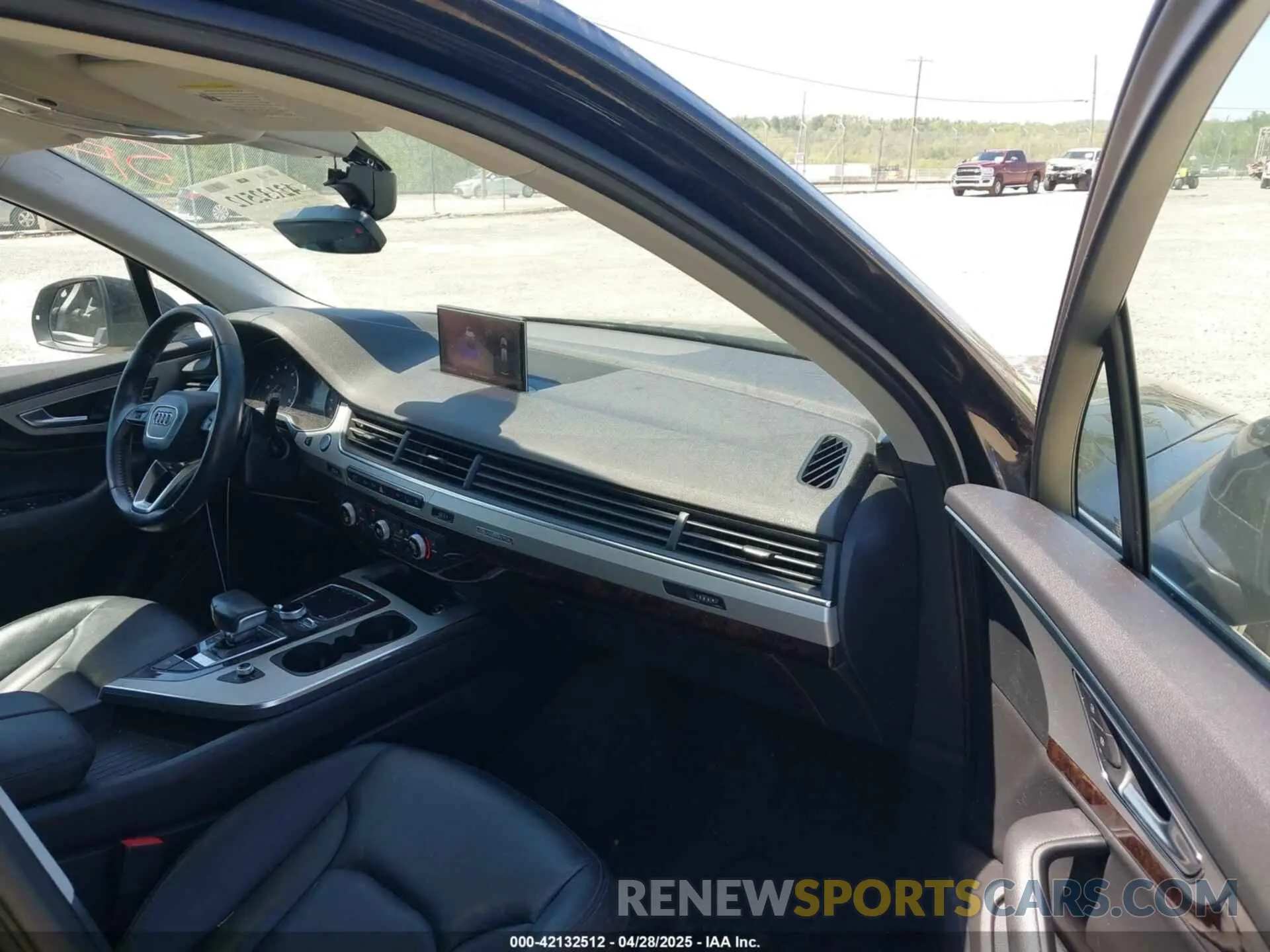 5 fotografías del automóvil dañado WA1AHAF71KD029374 AUDI Q7 2019