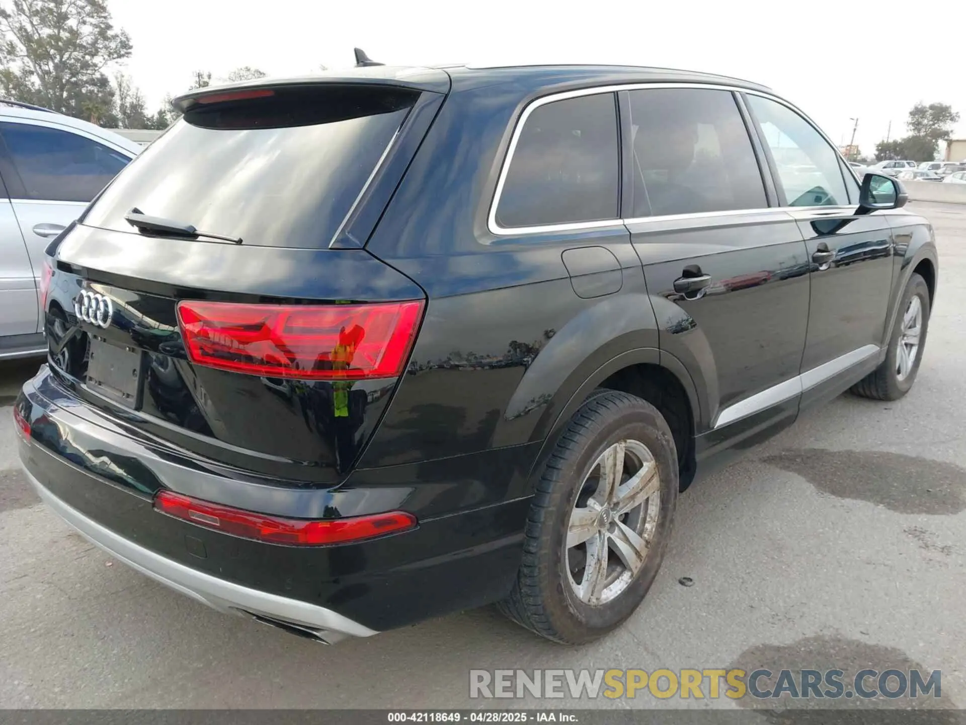 4 fotografías del automóvil dañado WA1AHAF73KD022295 AUDI Q7 2019