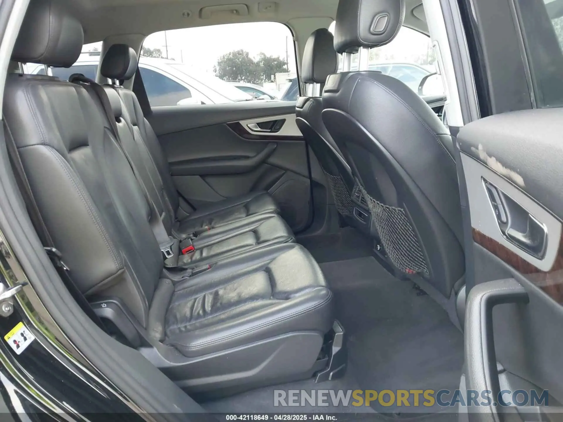 8 fotografías del automóvil dañado WA1AHAF73KD022295 AUDI Q7 2019