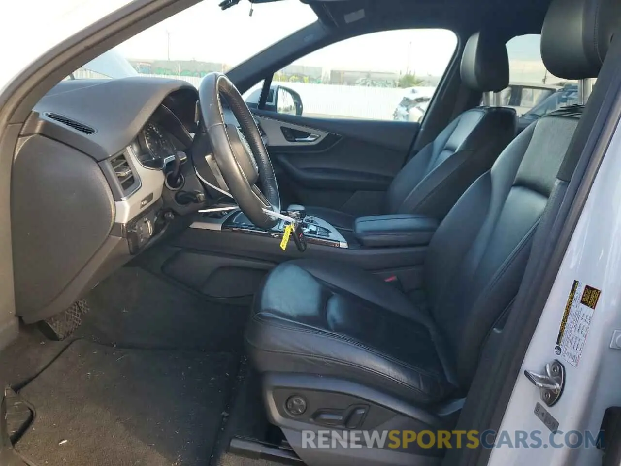 7 fotografías del automóvil dañado WA1AHAF73KD041784 AUDI Q7 2019