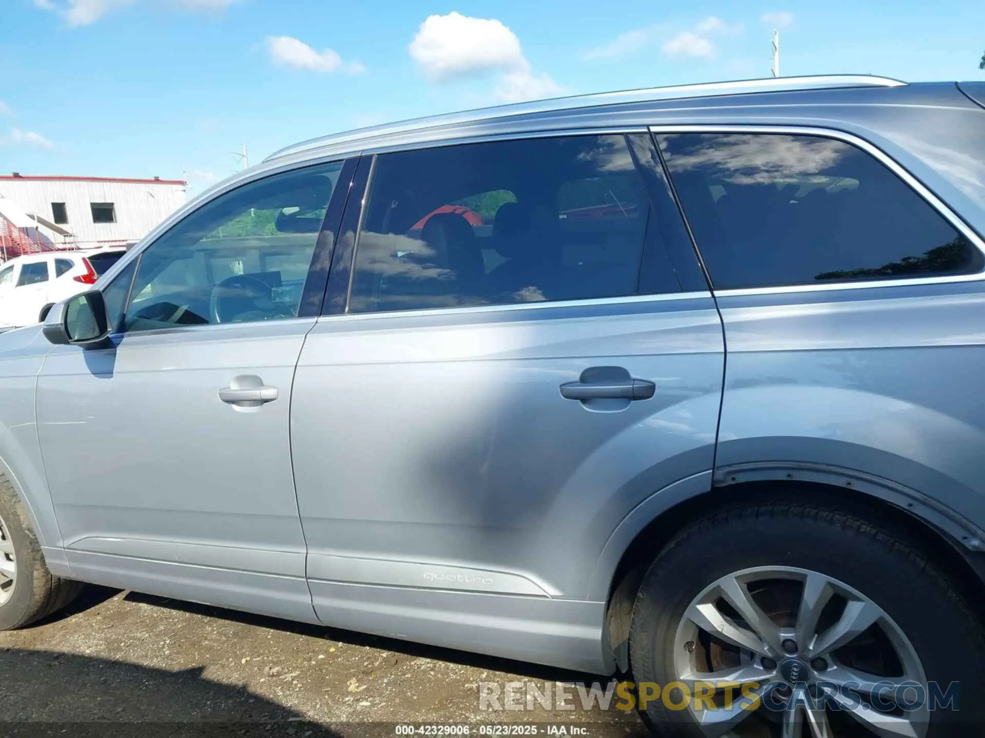 14 fotografías del automóvil dañado WA1AHAF74KD023911 AUDI Q7 2019