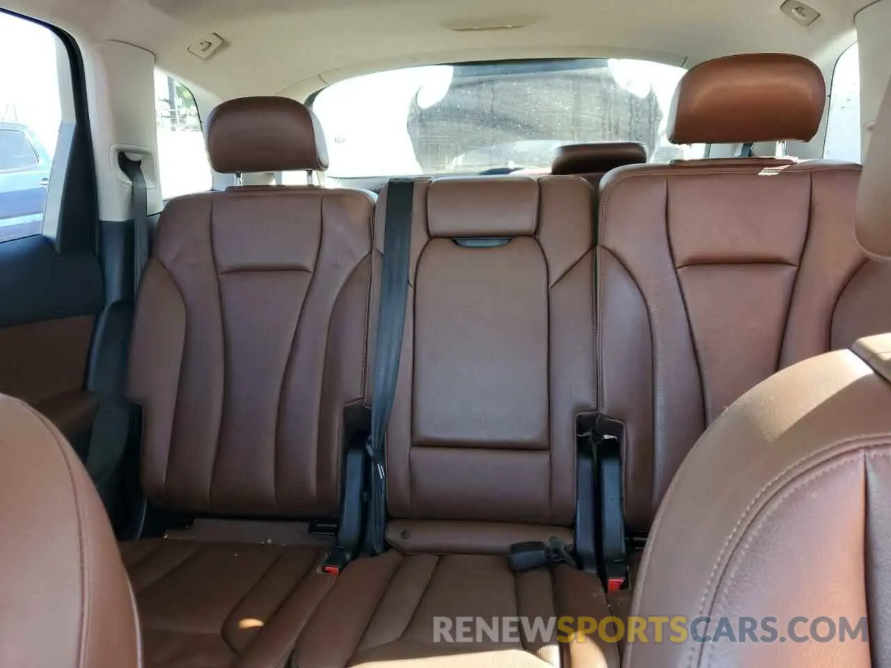10 fotografías del automóvil dañado WA1AHAF74KD027747 AUDI Q7 2019