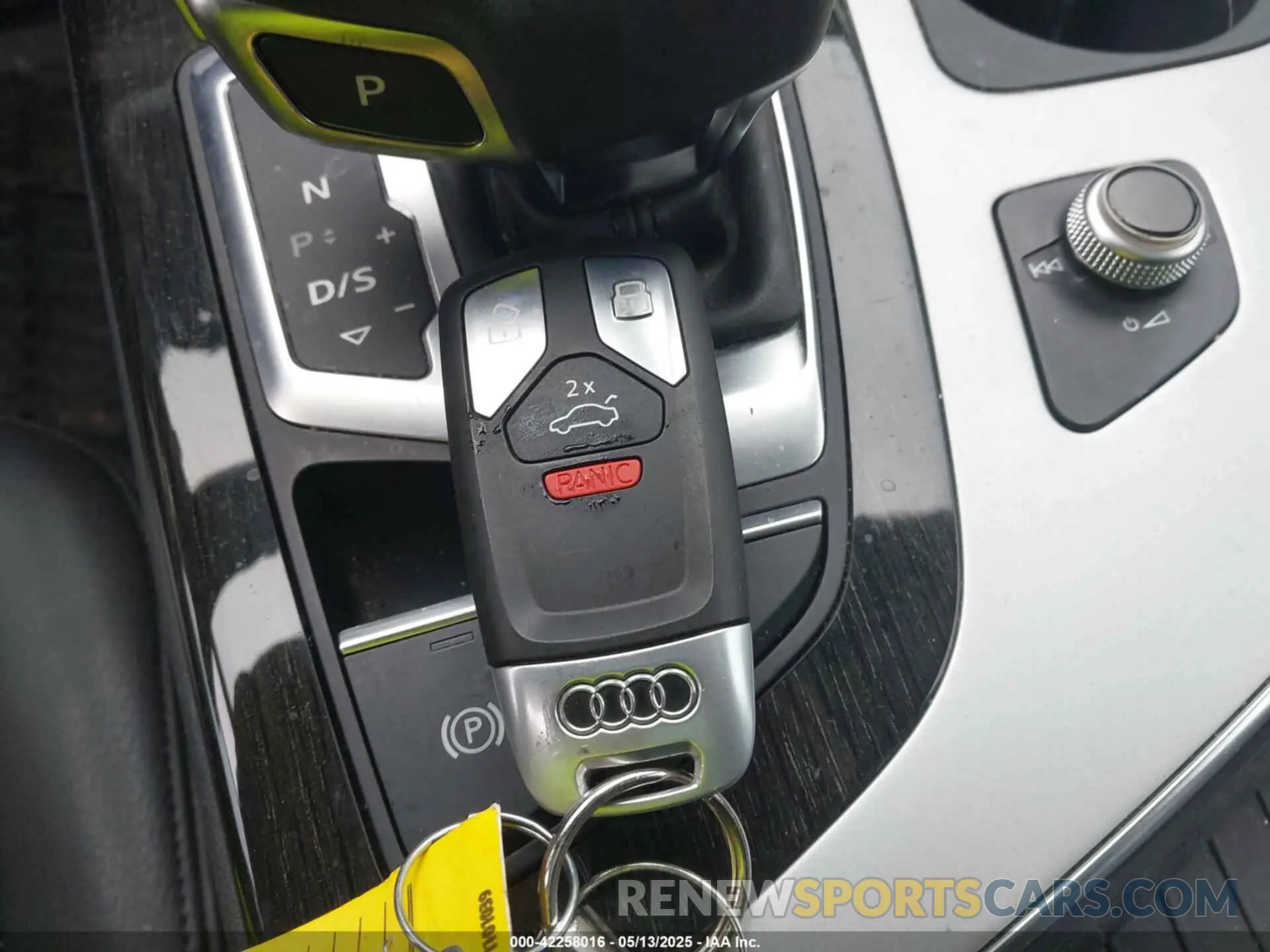 11 fotografías del automóvil dañado WA1AHAF75KD030236 AUDI Q7 2019