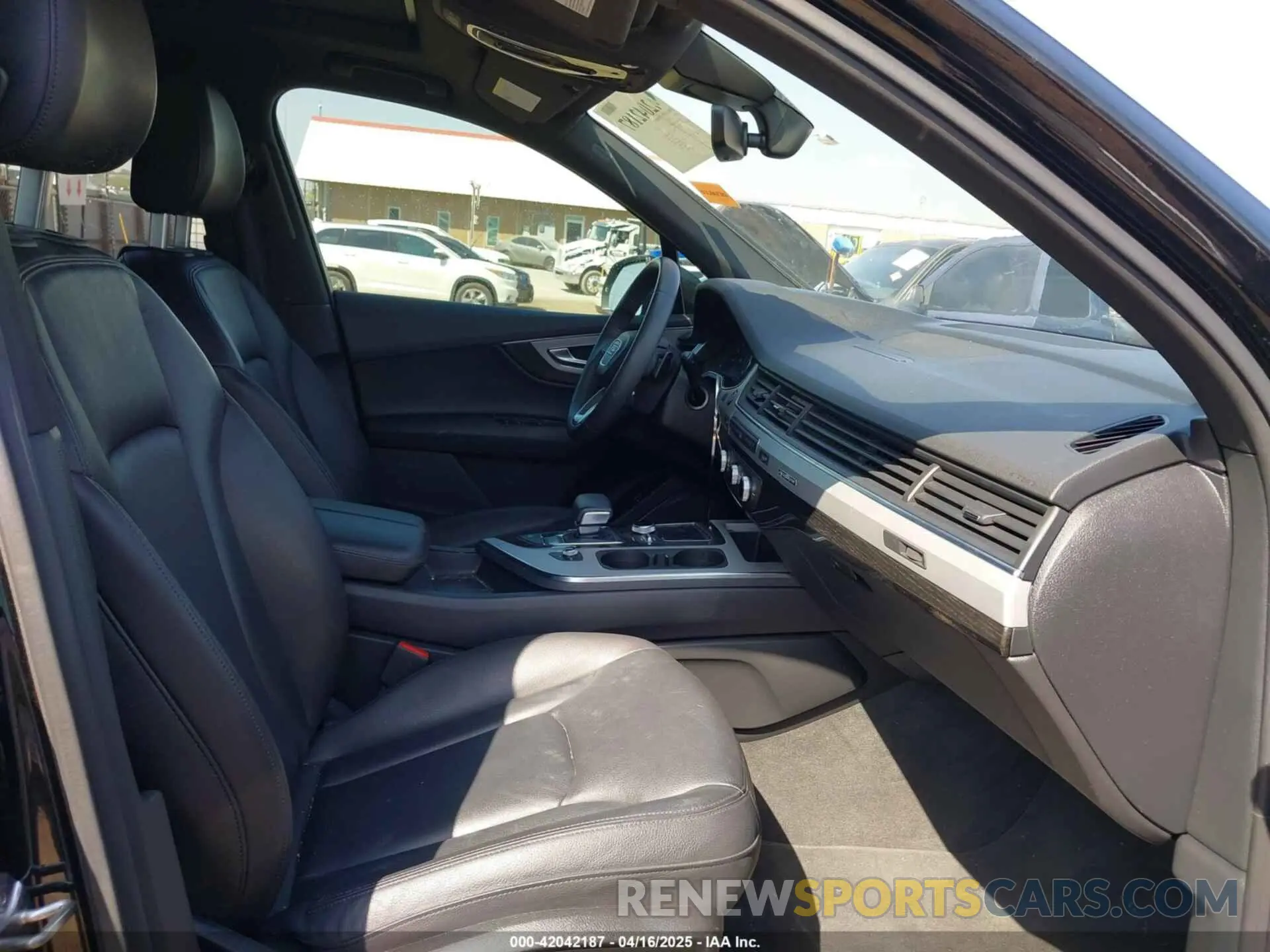 5 fotografías del automóvil dañado WA1AHAF78KD020753 AUDI Q7 2019