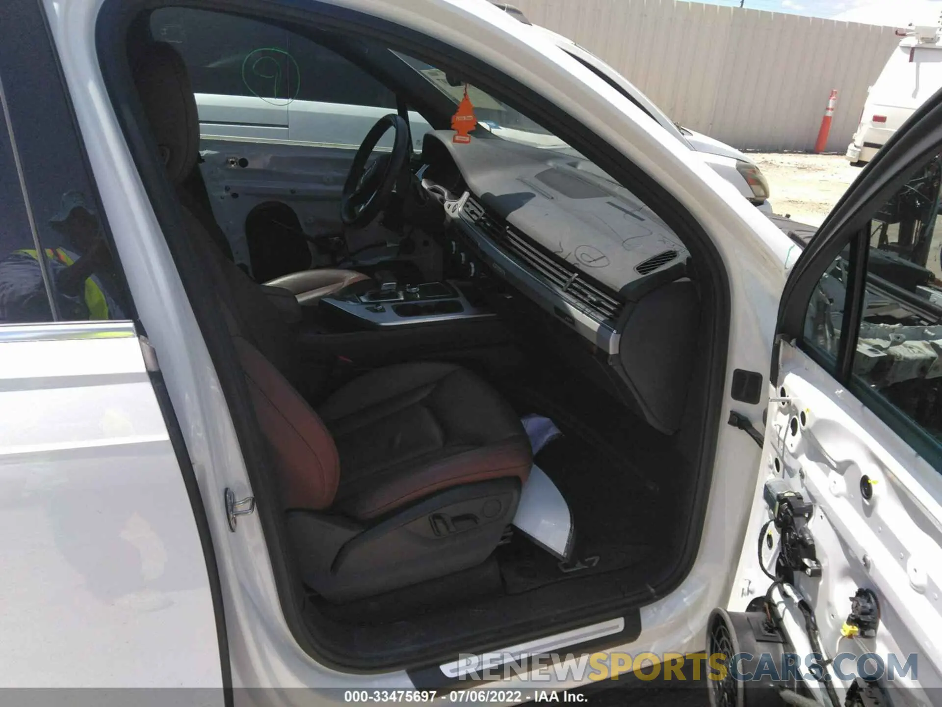 5 fotografías del automóvil dañado WA1AHAF78KD023331 AUDI Q7 2019