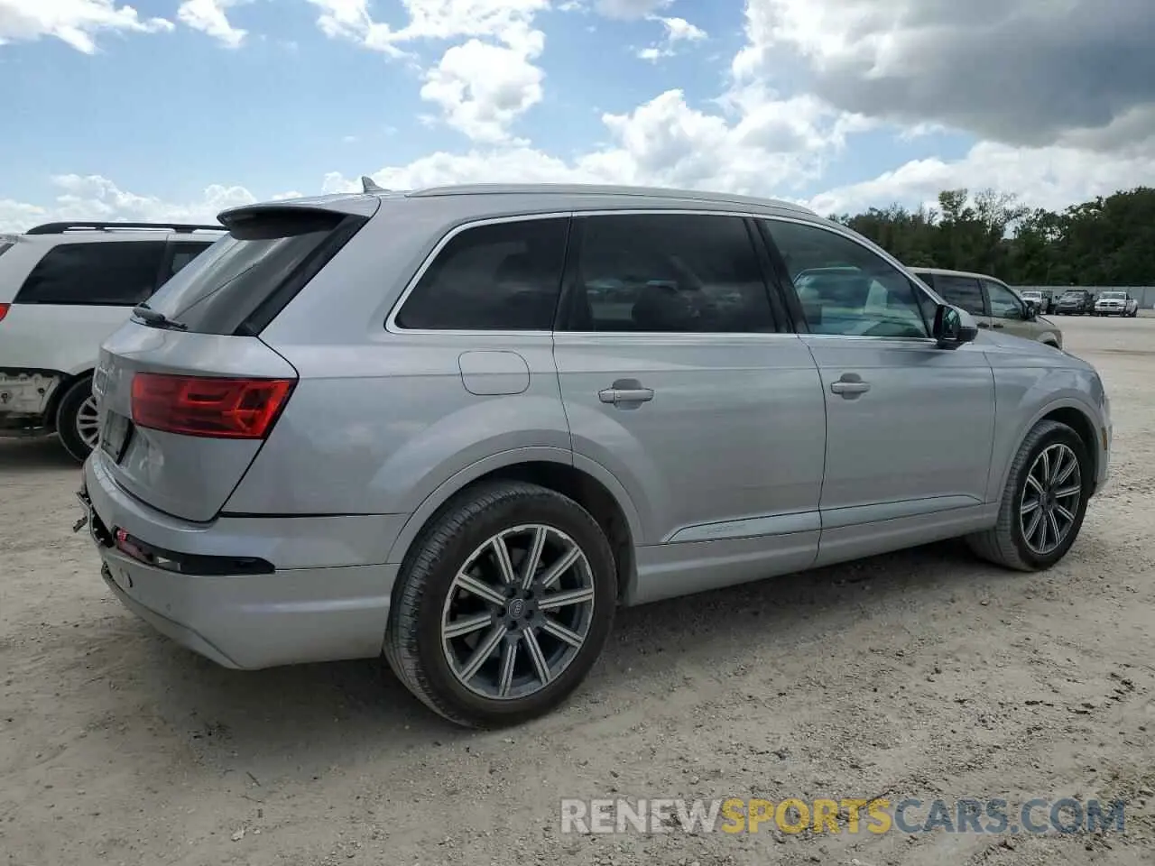 3 fotografías del automóvil dañado WA1LAAF70KD001563 AUDI Q7 2019
