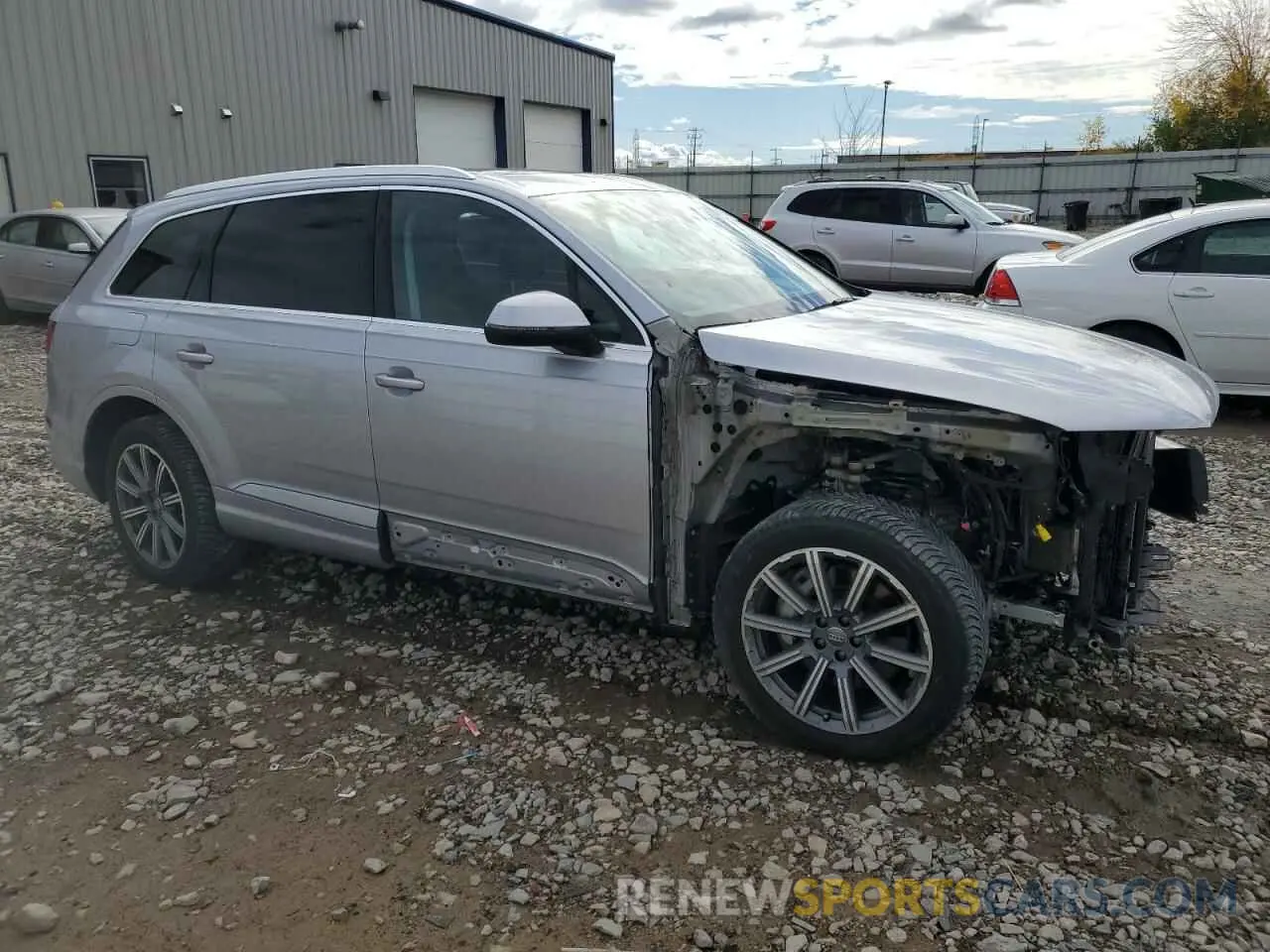 4 fotografías del automóvil dañado WA1LAAF70KD029783 AUDI Q7 2019