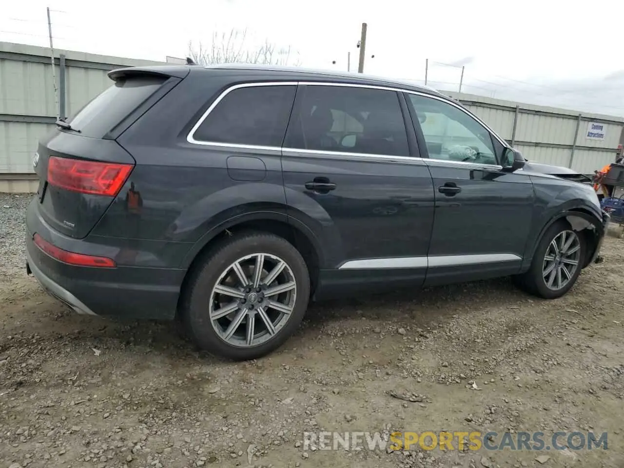 3 fotografías del automóvil dañado WA1LAAF71KD029825 AUDI Q7 2019