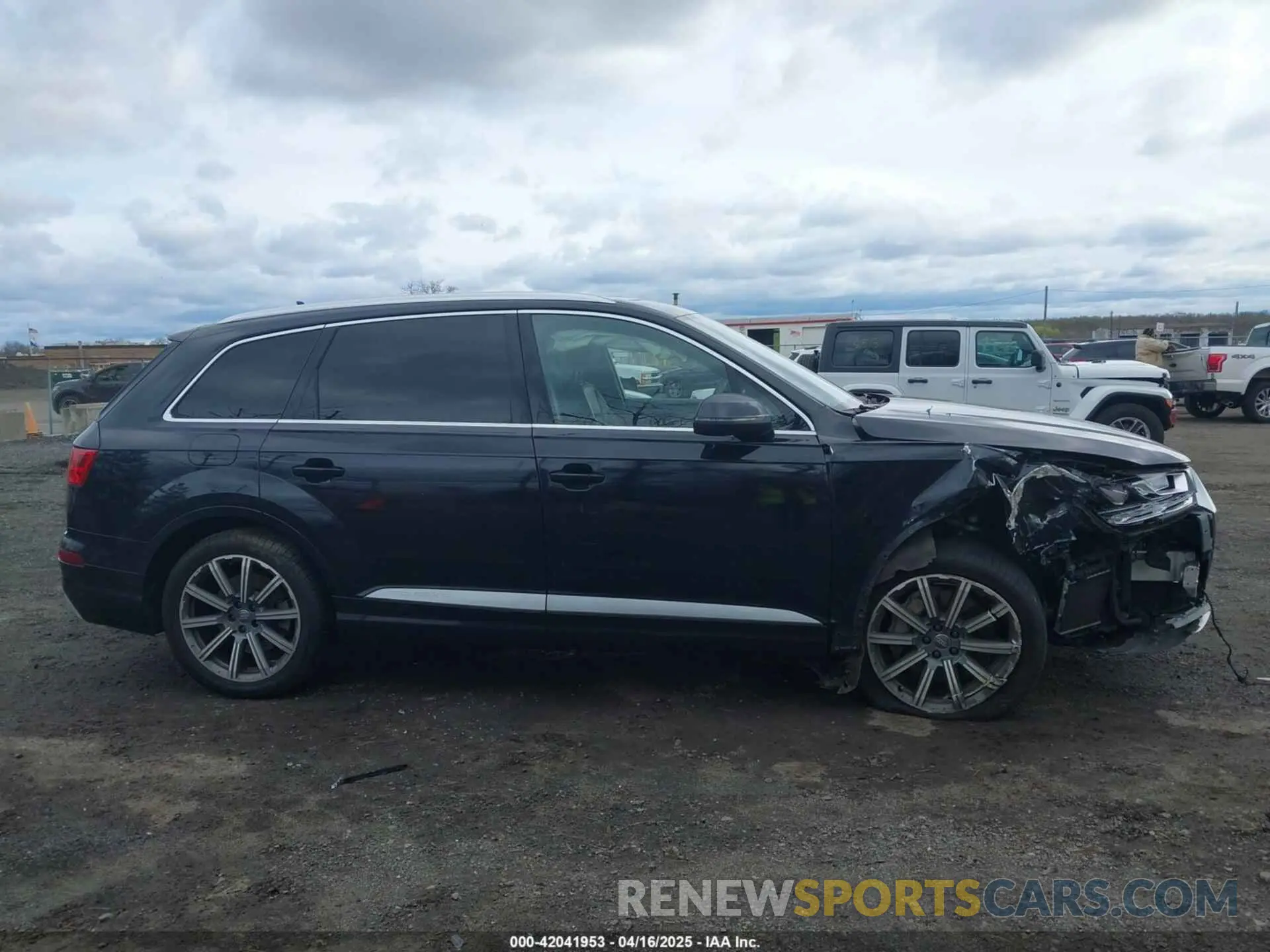 13 fotografías del automóvil dañado WA1LAAF72KD003427 AUDI Q7 2019