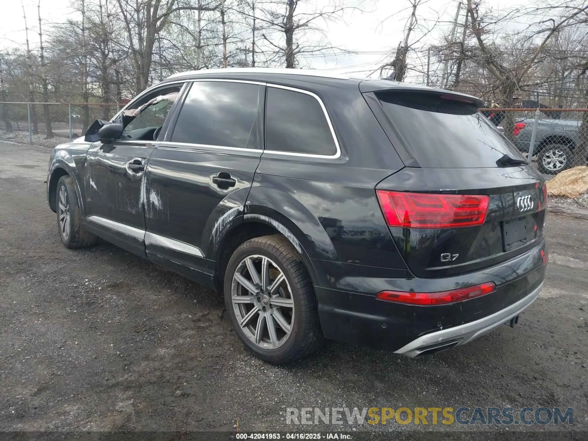 3 fotografías del automóvil dañado WA1LAAF72KD003427 AUDI Q7 2019
