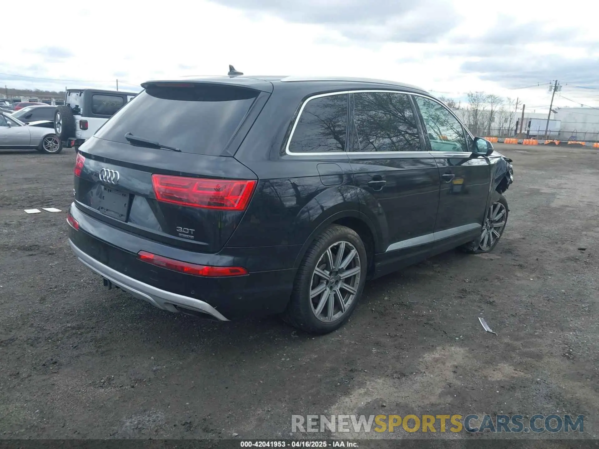 4 fotografías del automóvil dañado WA1LAAF72KD003427 AUDI Q7 2019