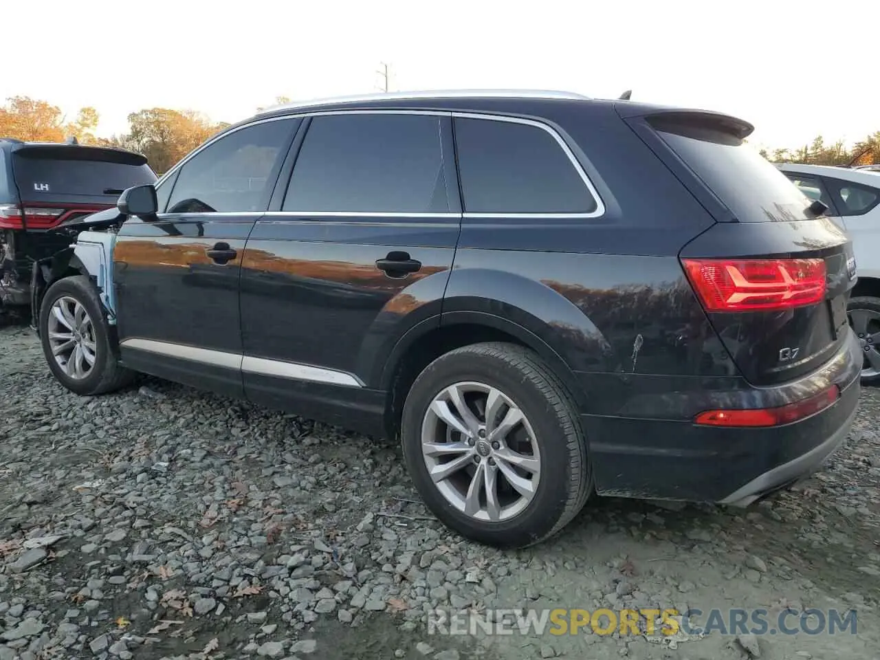 2 fotografías del automóvil dañado WA1LAAF74KD003476 AUDI Q7 2019
