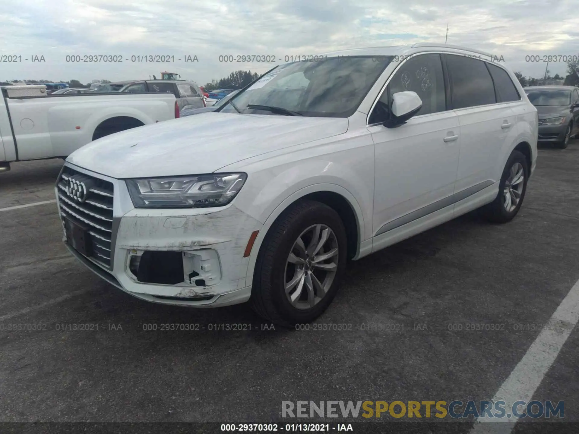 2 fotografías del automóvil dañado WA1LAAF75KD044425 AUDI Q7 2019