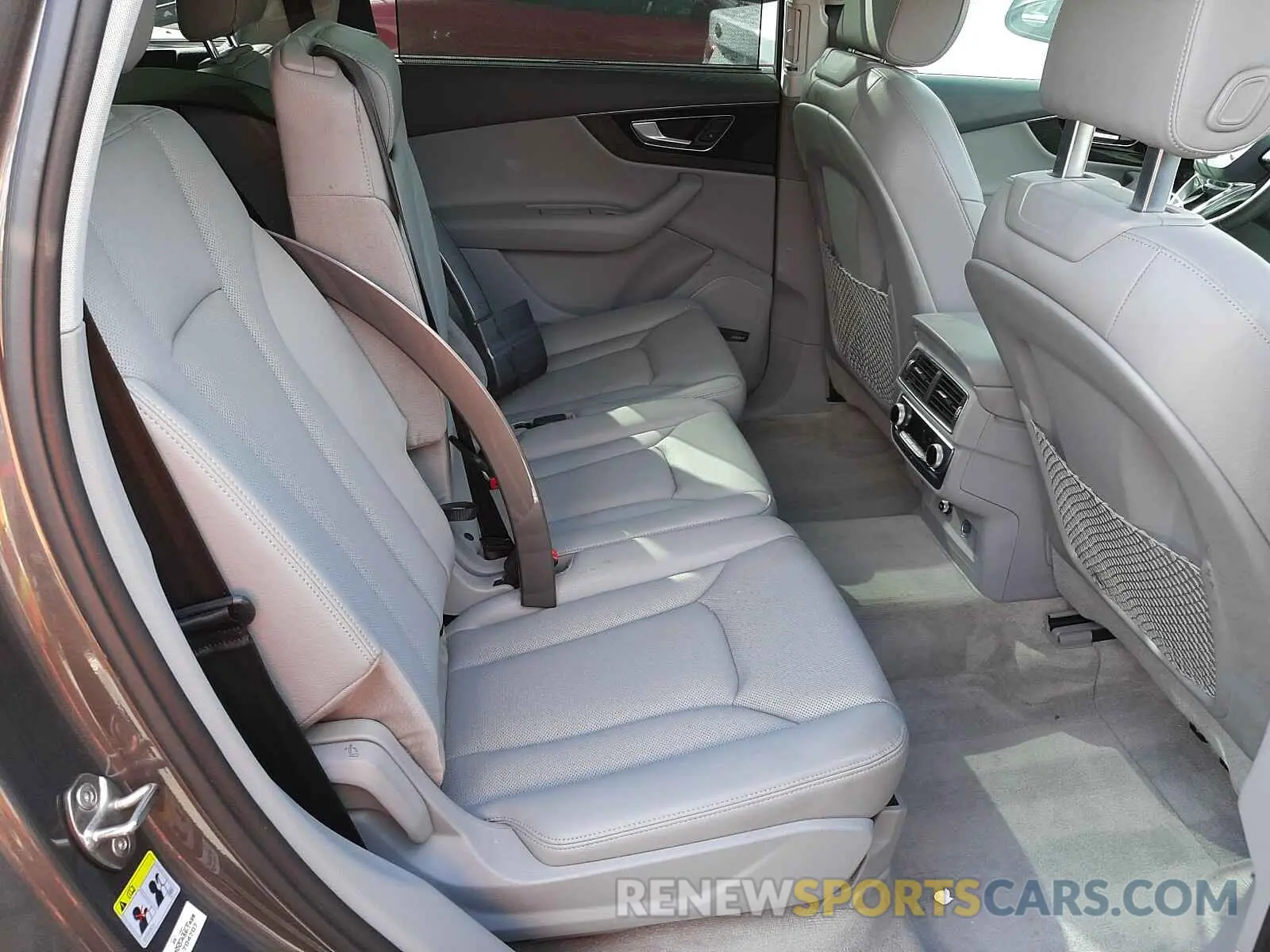 6 fotografías del automóvil dañado WA1LAAF76KD002278 AUDI Q7 2019