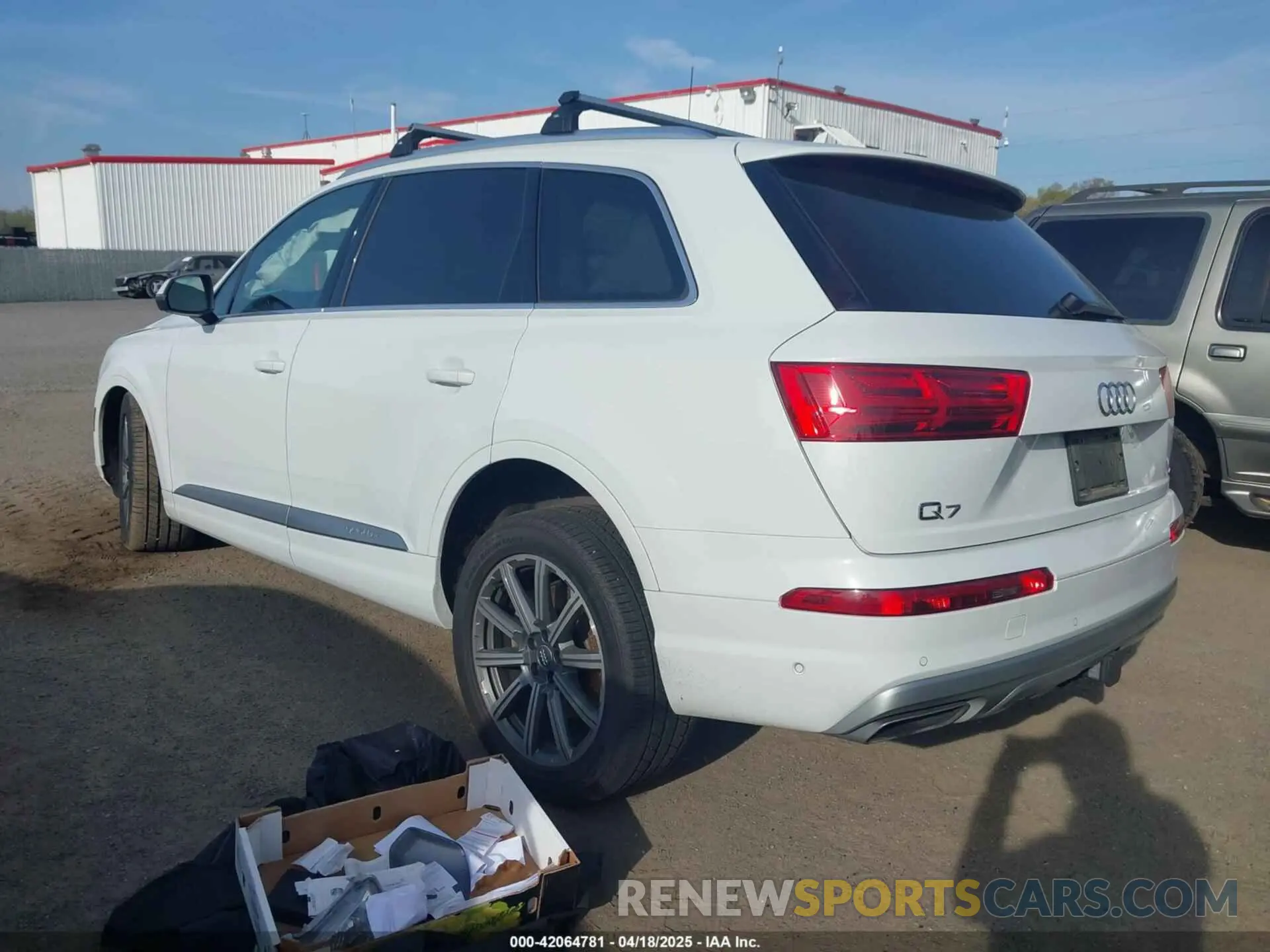 3 fotografías del automóvil dañado WA1LAAF76KD032719 AUDI Q7 2019