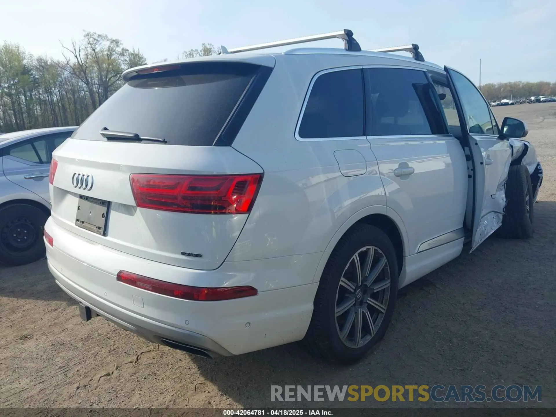 4 fotografías del automóvil dañado WA1LAAF76KD032719 AUDI Q7 2019