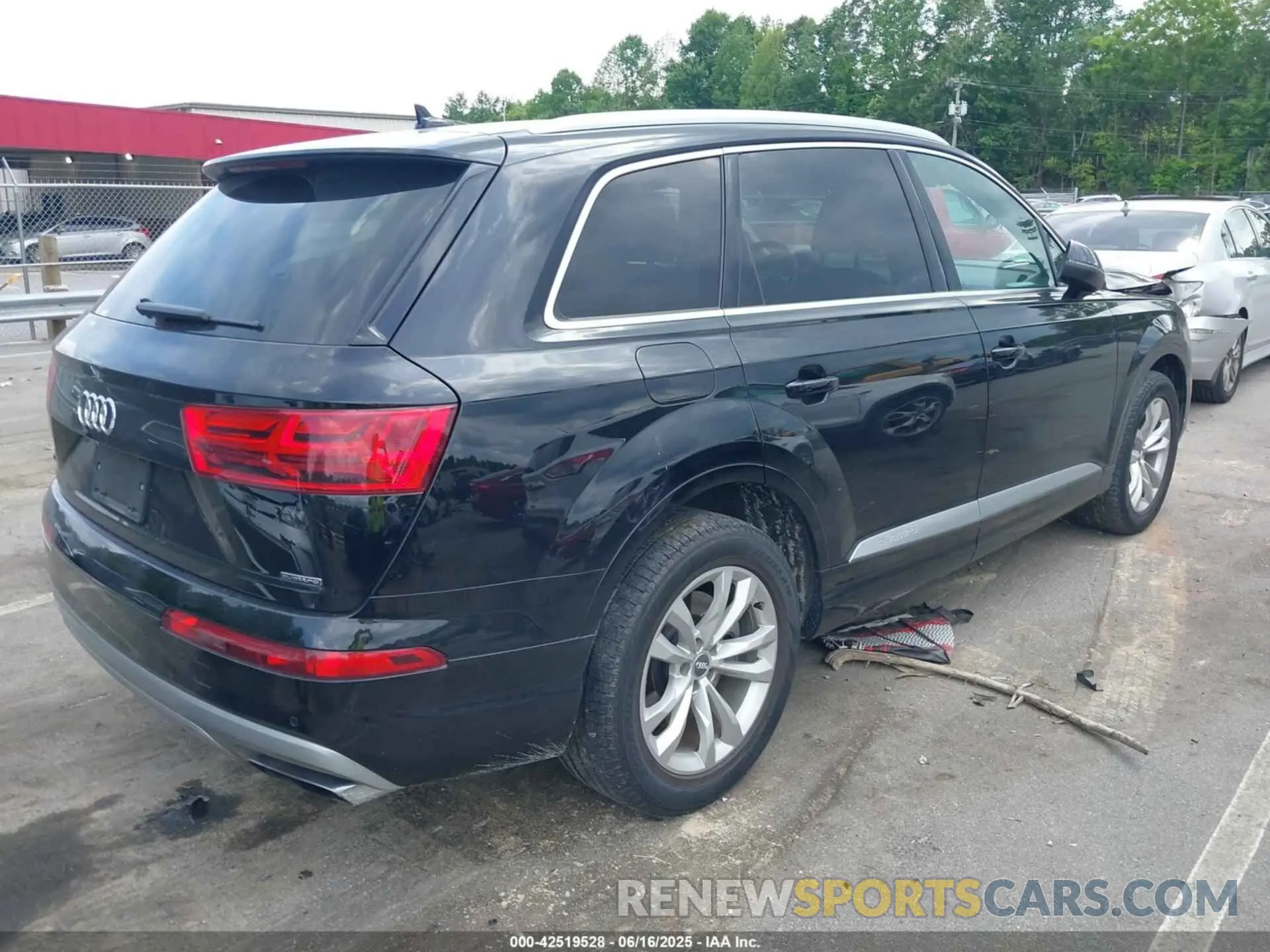 4 fotografías del automóvil dañado WA1LAAF77KD043812 AUDI Q7 2019