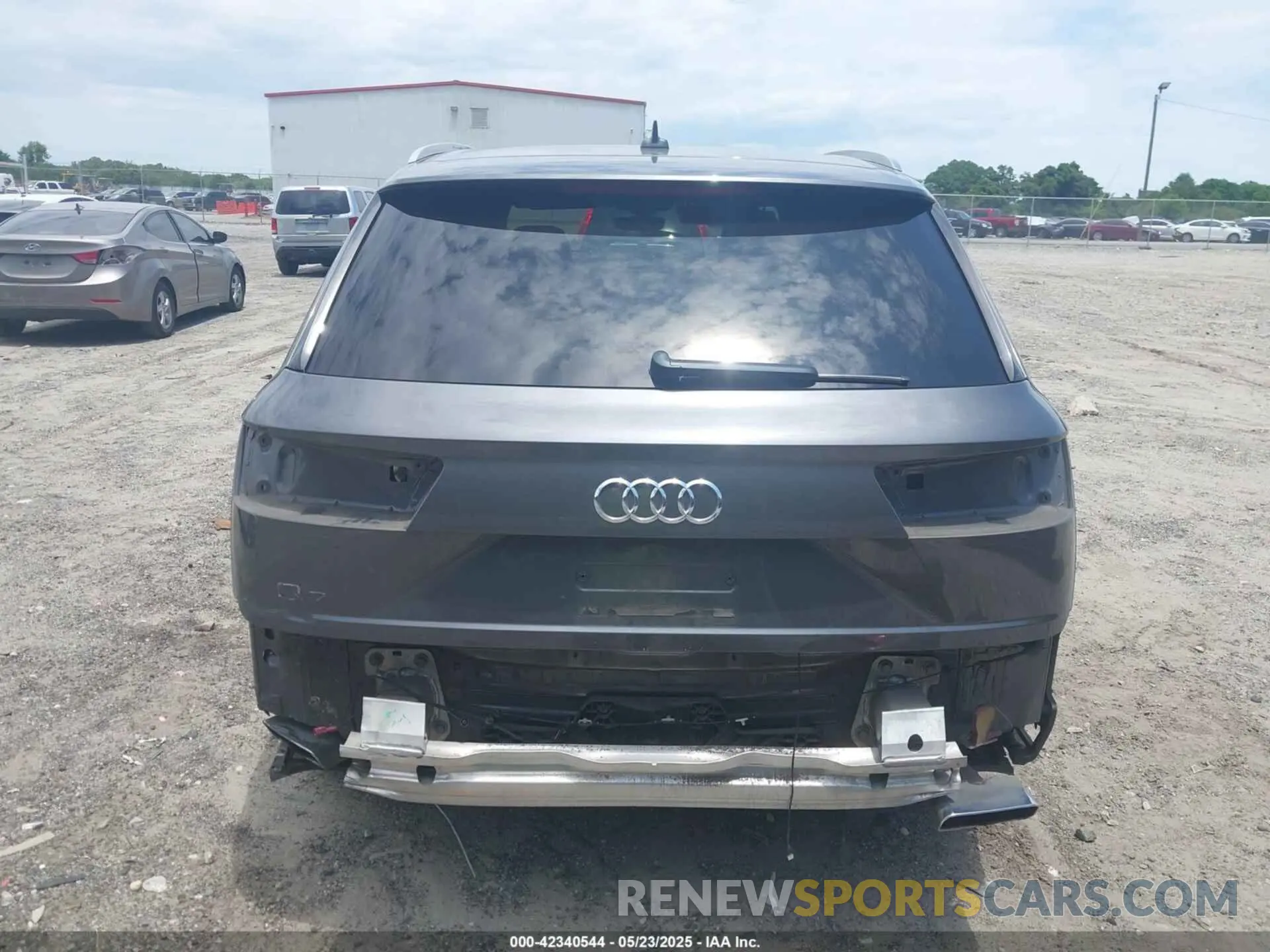 17 fotografías del automóvil dañado WA1LAAF78KD012598 AUDI Q7 2019