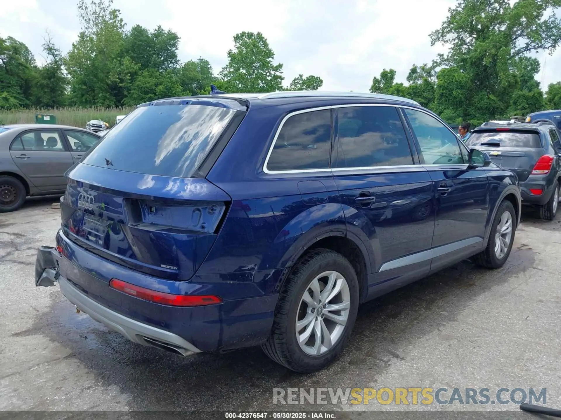 4 fotografías del automóvil dañado WA1LAAF78KD037422 AUDI Q7 2019