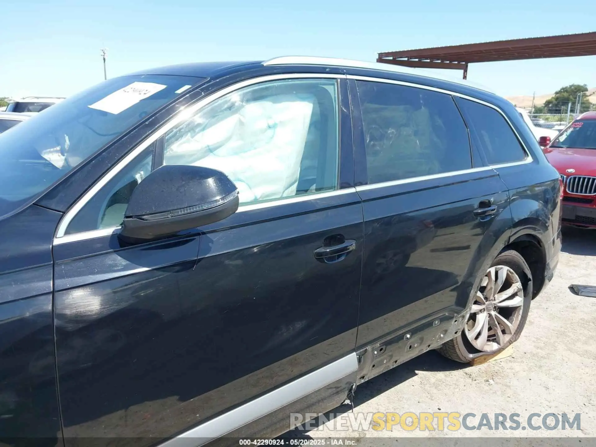 15 fotografías del automóvil dañado WA1LHAF70KD018858 AUDI Q7 2019