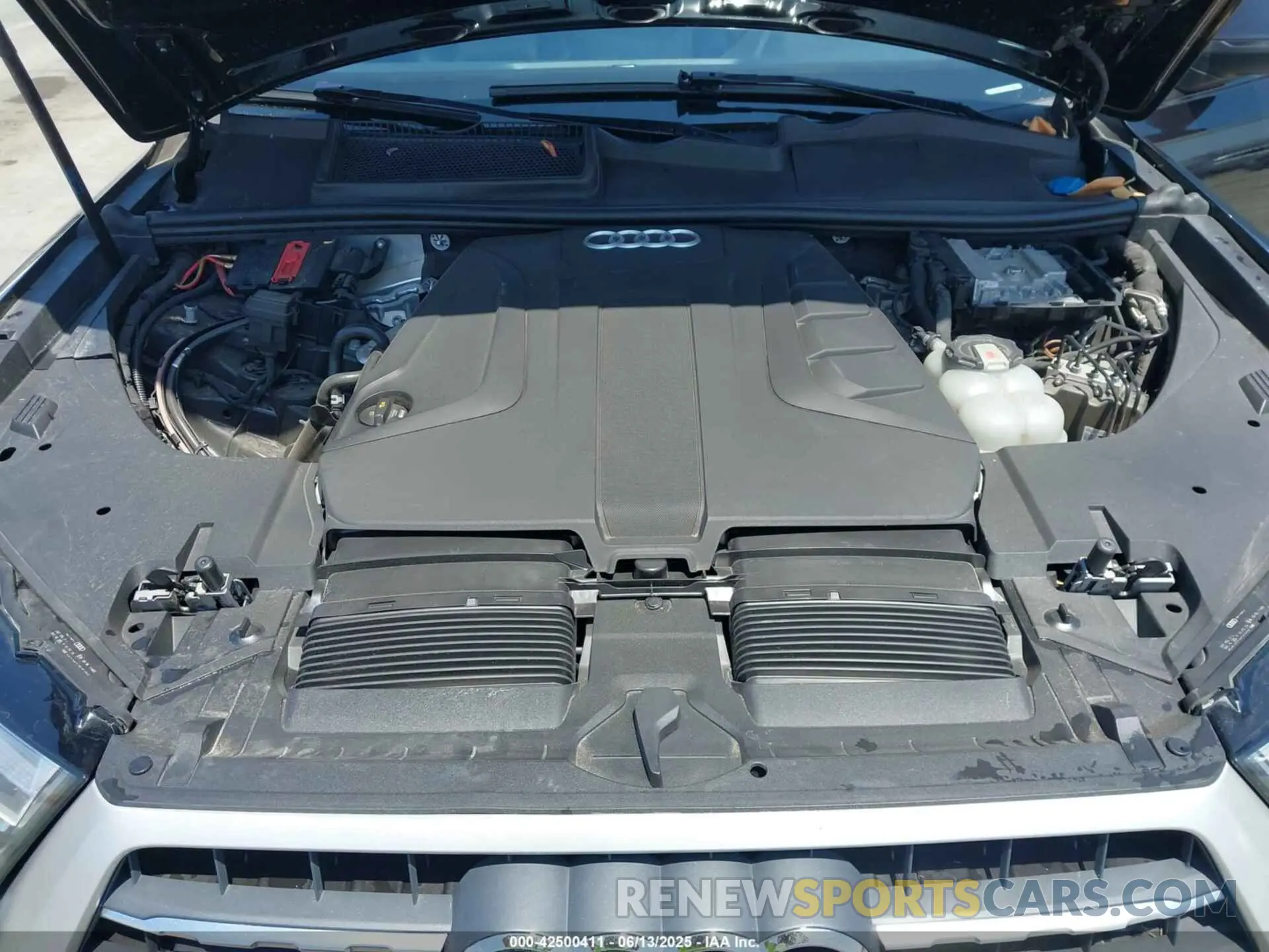 10 fotografías del automóvil dañado WA1LHAF70KD038060 AUDI Q7 2019