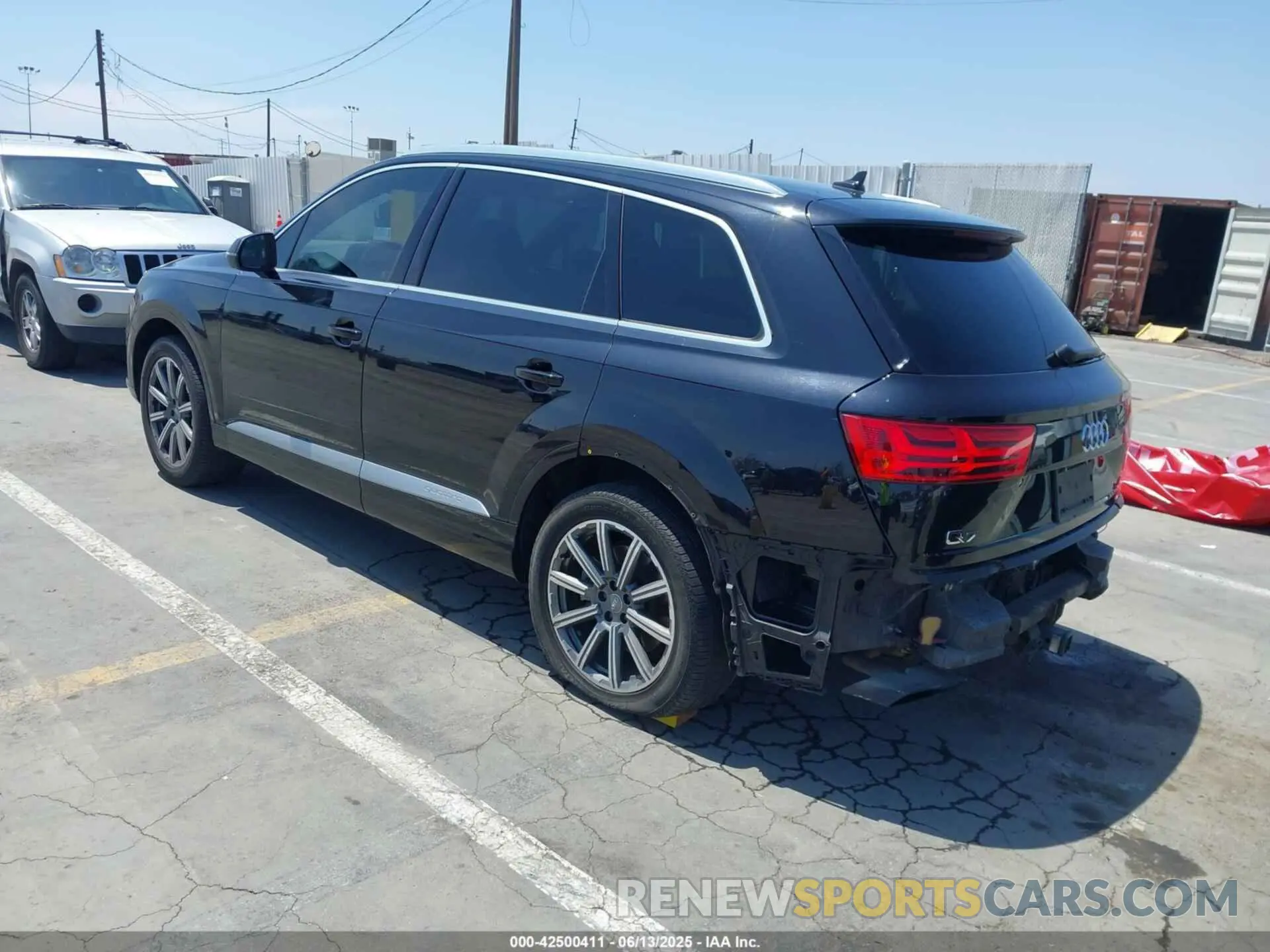 3 fotografías del automóvil dañado WA1LHAF70KD038060 AUDI Q7 2019