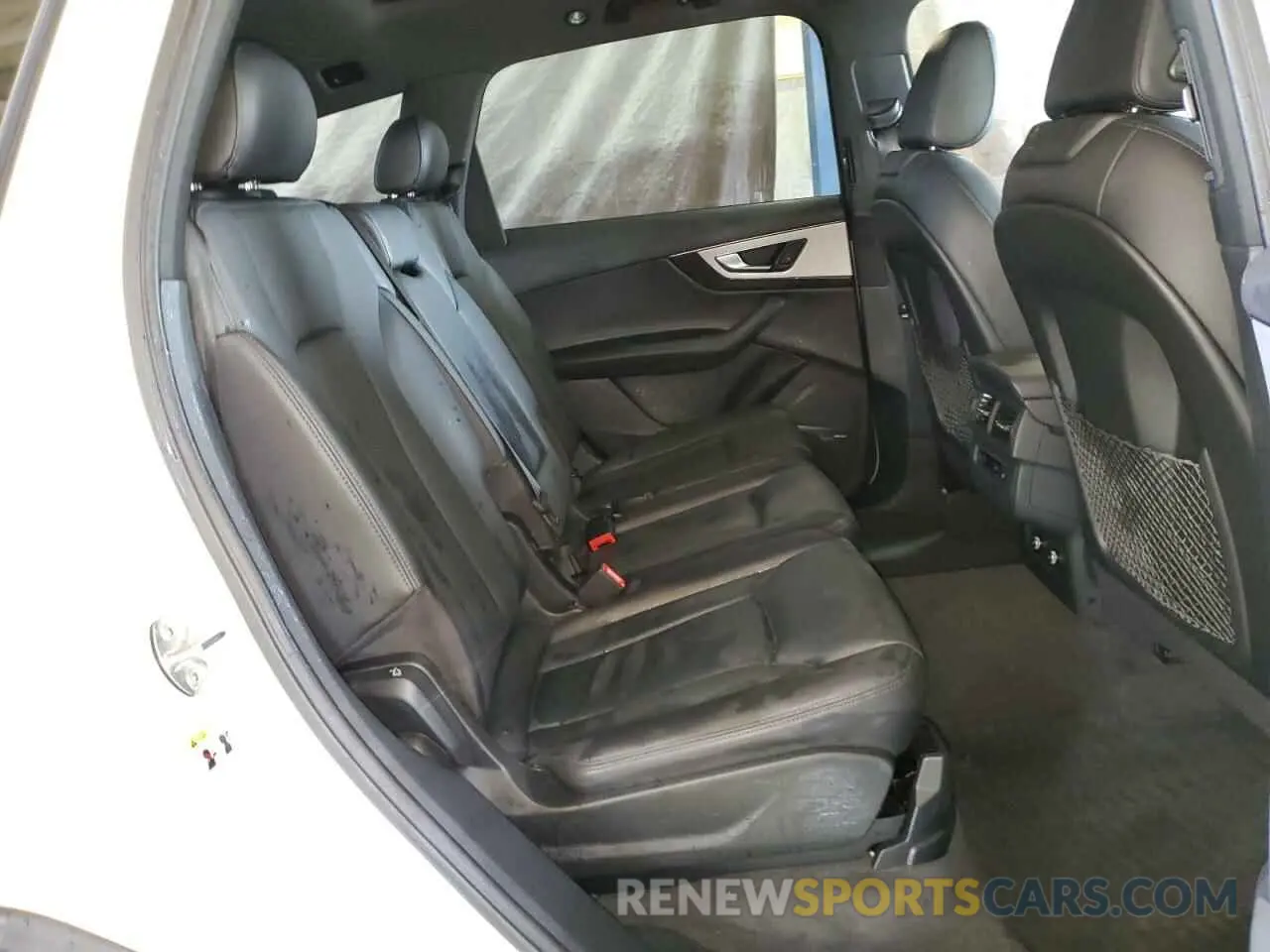 11 fotografías del automóvil dañado WA1LHAF70KD042836 AUDI Q7 2019