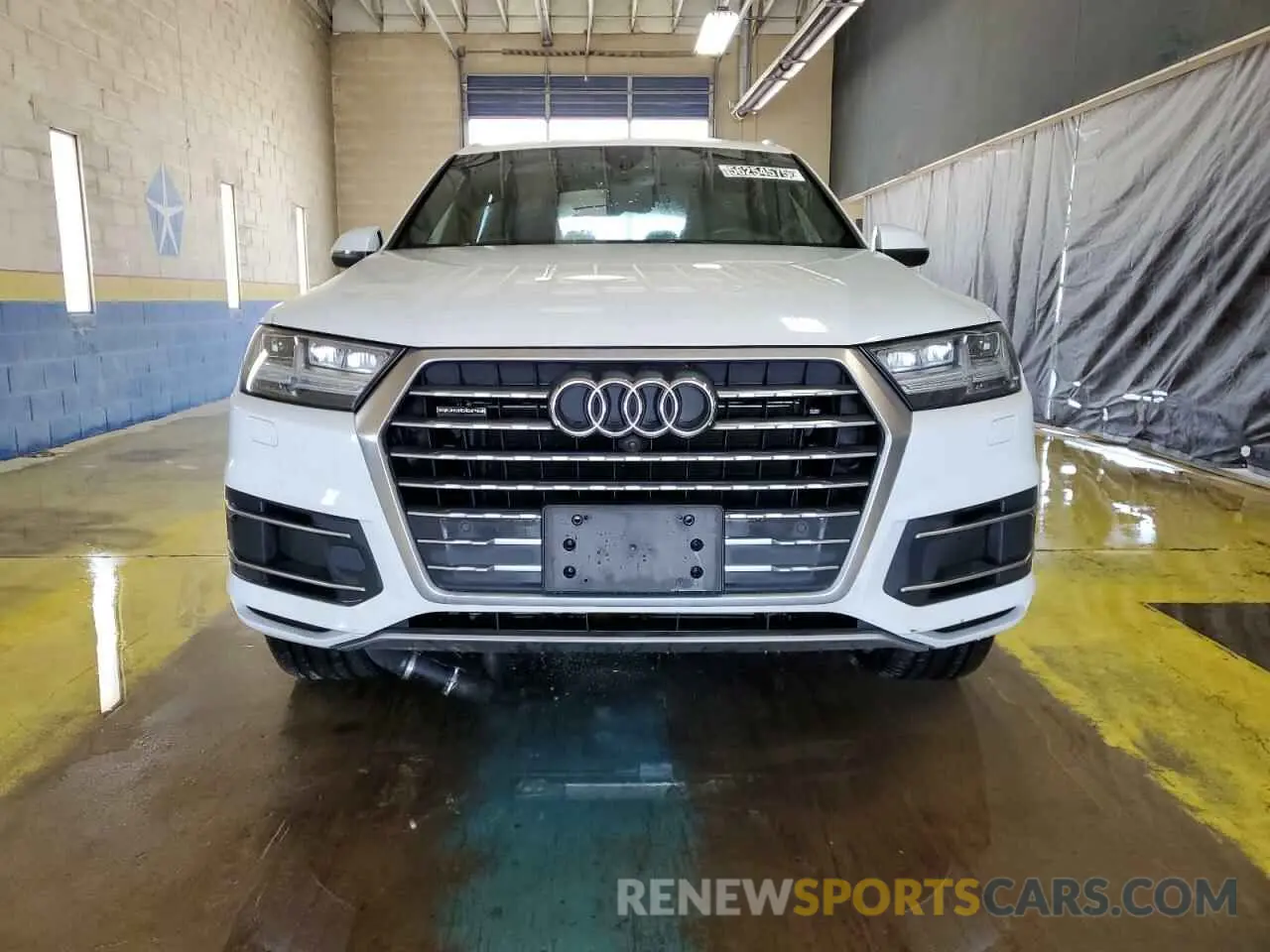 5 fotografías del automóvil dañado WA1LHAF70KD042836 AUDI Q7 2019