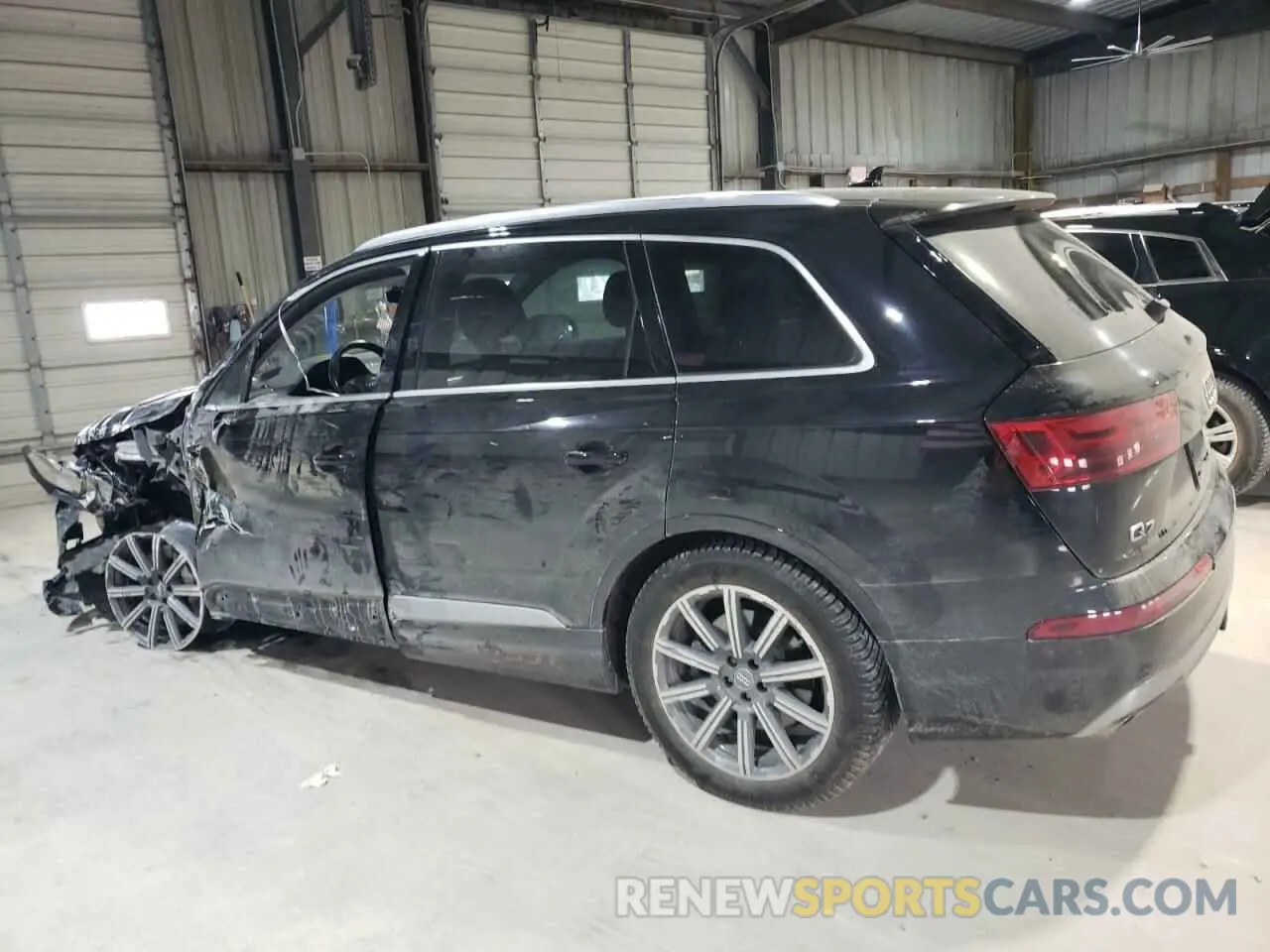 2 fotografías del automóvil dañado WA1LHAF70KD043713 AUDI Q7 2019
