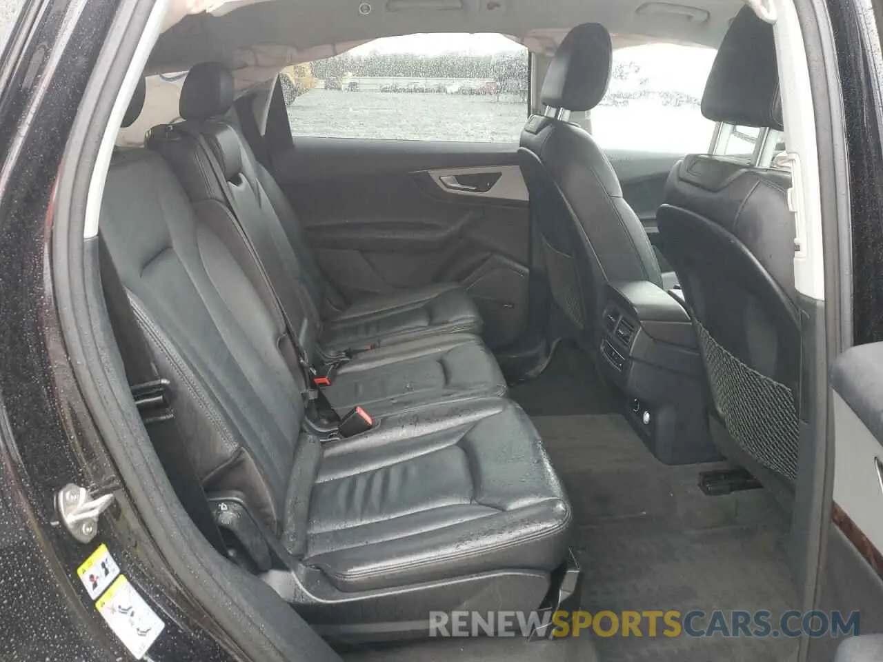 11 fotografías del automóvil dañado WA1LHAF71KD023633 AUDI Q7 2019