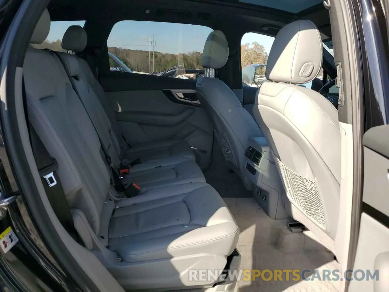 11 fotografías del automóvil dañado WA1LHAF71KD043557 AUDI Q7 2019