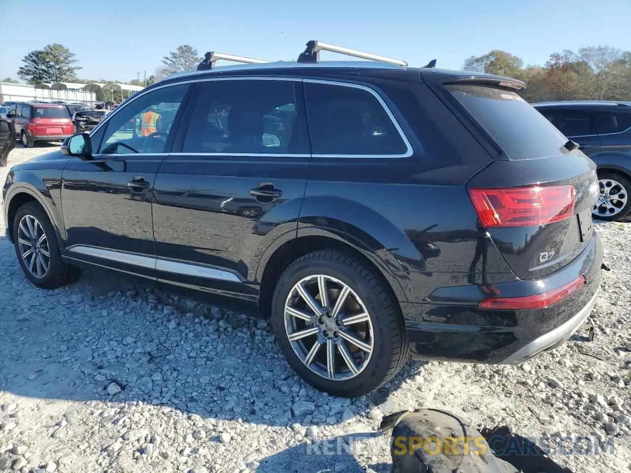 2 fotografías del automóvil dañado WA1LHAF71KD043557 AUDI Q7 2019