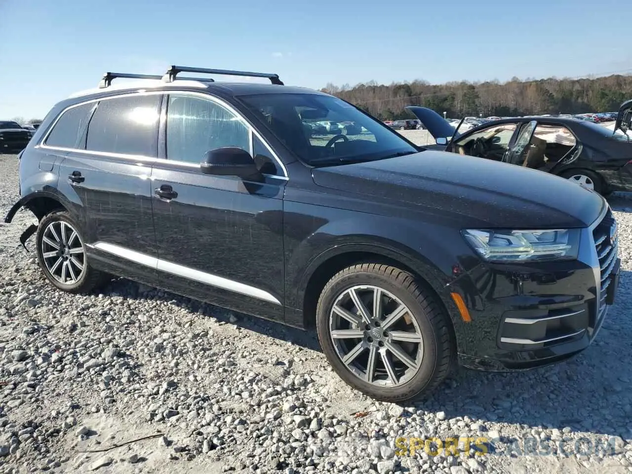 4 fotografías del automóvil dañado WA1LHAF71KD043557 AUDI Q7 2019