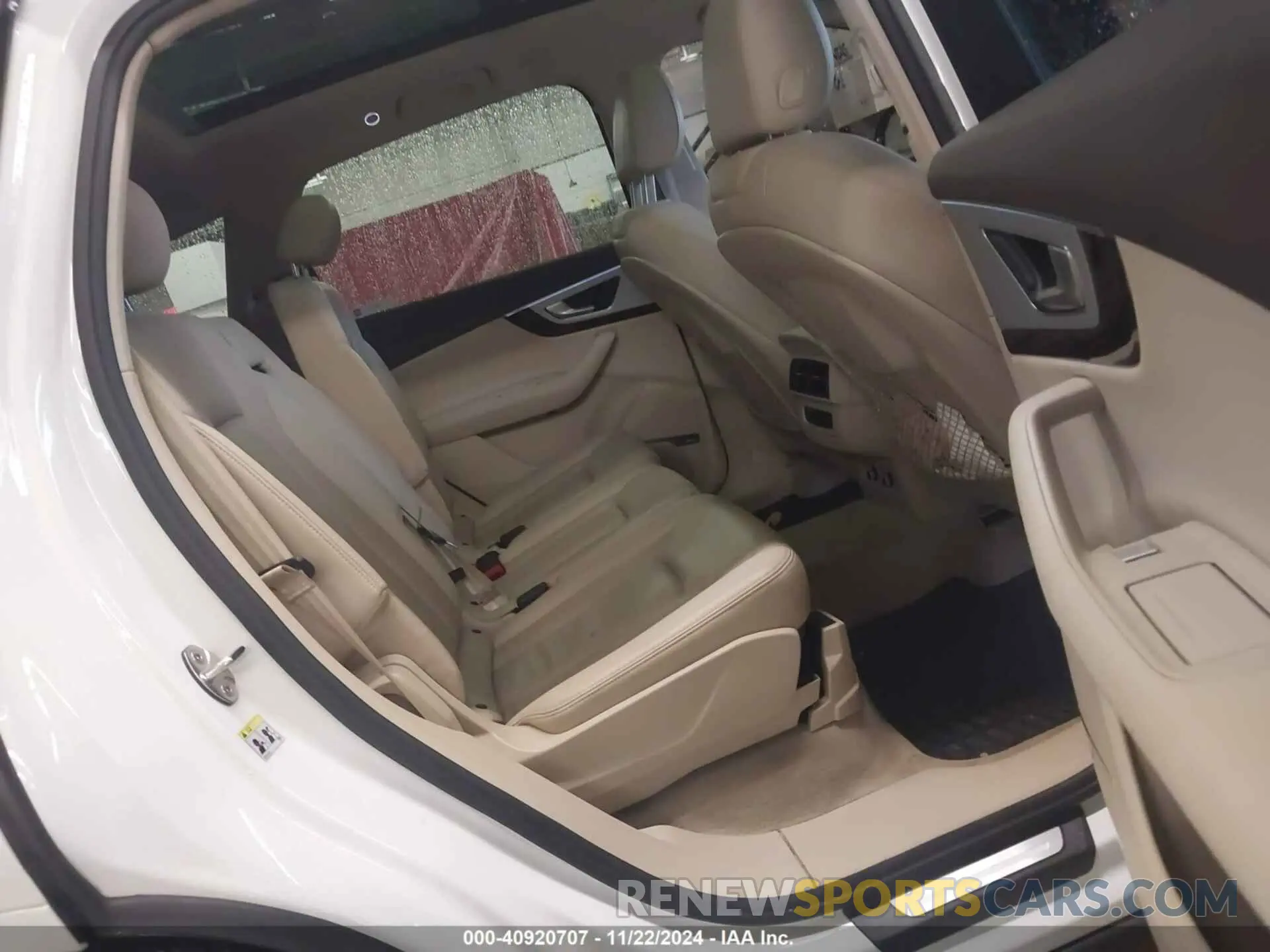 8 fotografías del automóvil dañado WA1LHAF72KD017193 AUDI Q7 2019
