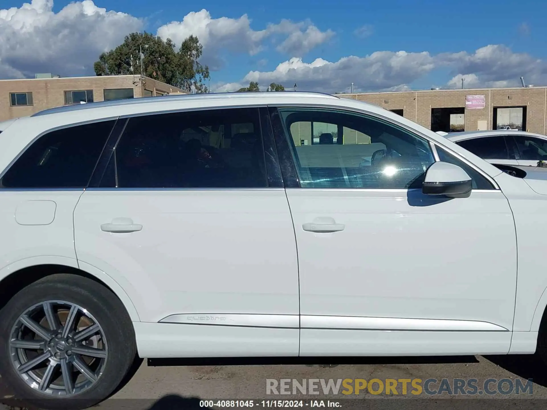 13 fotografías del automóvil dañado WA1LHAF72KD030056 AUDI Q7 2019