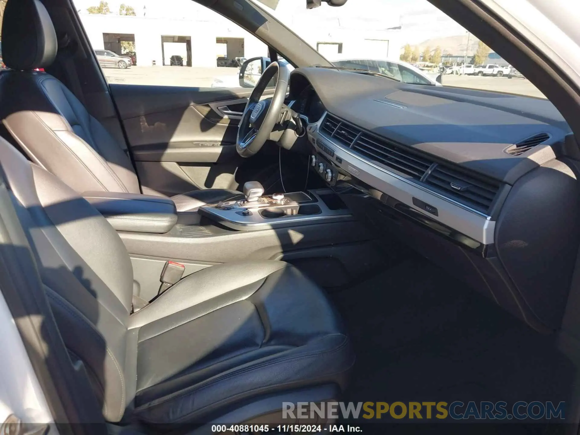 5 fotografías del automóvil dañado WA1LHAF72KD030056 AUDI Q7 2019