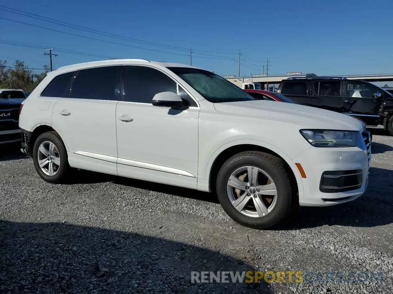 4 fotografías del automóvil dañado WA1LHAF74KD026218 AUDI Q7 2019