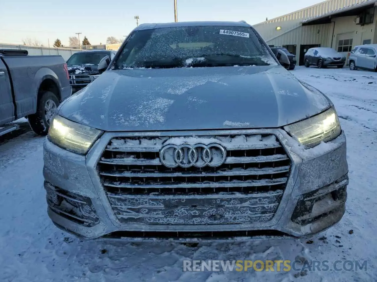 5 fotografías del automóvil dañado WA1LHAF74KD031452 AUDI Q7 2019