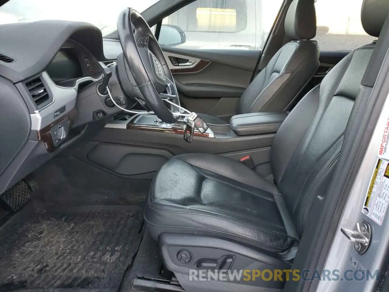 7 fotografías del automóvil dañado WA1LHAF74KD031452 AUDI Q7 2019