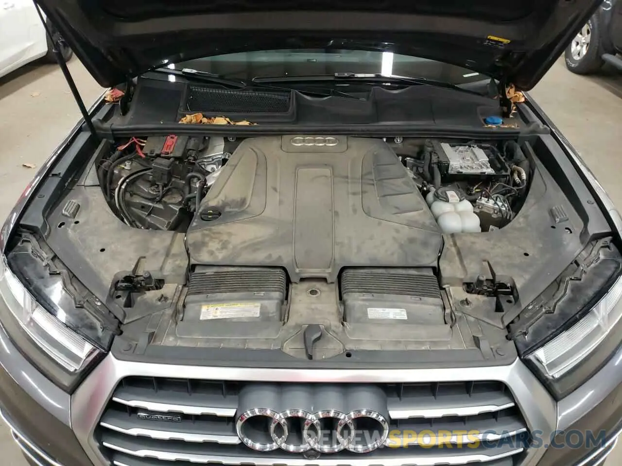 12 fotografías del automóvil dañado WA1LHAF74KD040782 AUDI Q7 2019
