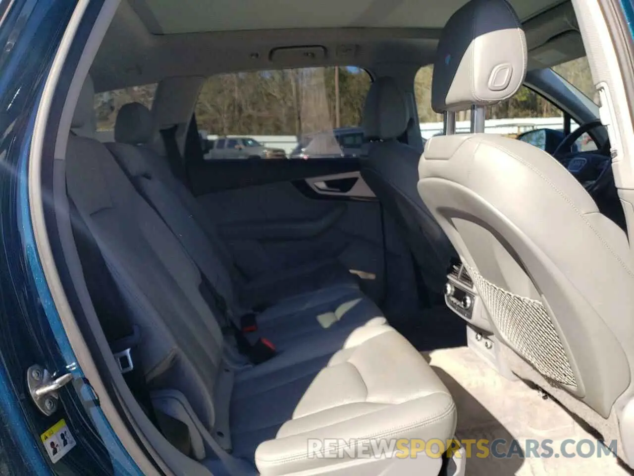 10 fotografías del automóvil dañado WA1LHAF75KD019858 AUDI Q7 2019
