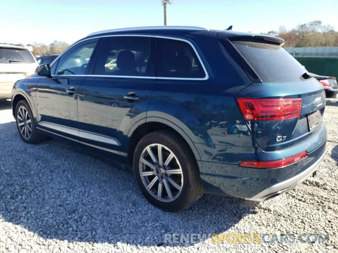 2 fotografías del automóvil dañado WA1LHAF75KD019858 AUDI Q7 2019